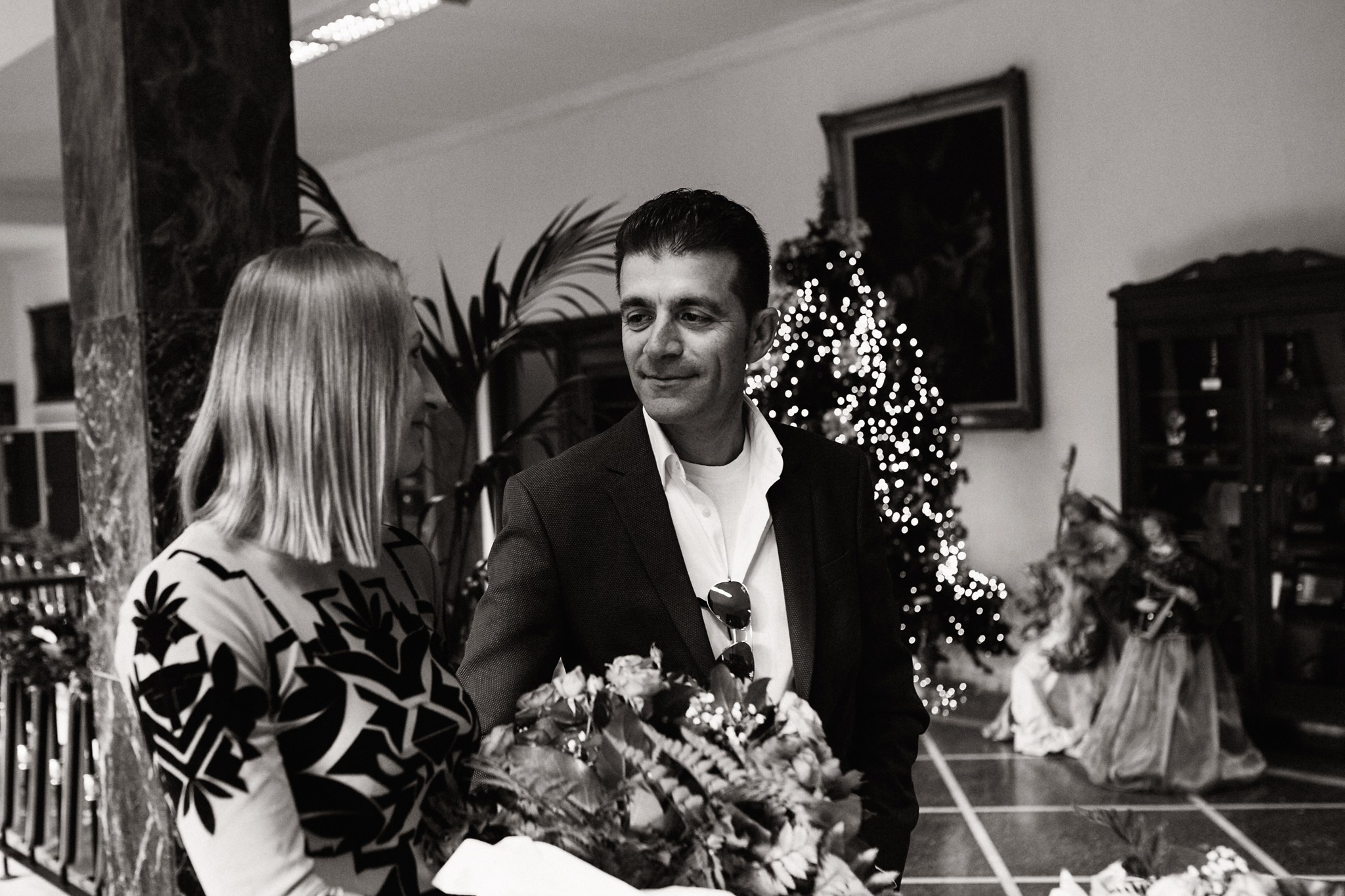 Ronalds & Svetlana, Crete. Denny Savon — Photographer in Santorini | Weddings, Love Stories & Flying Dress