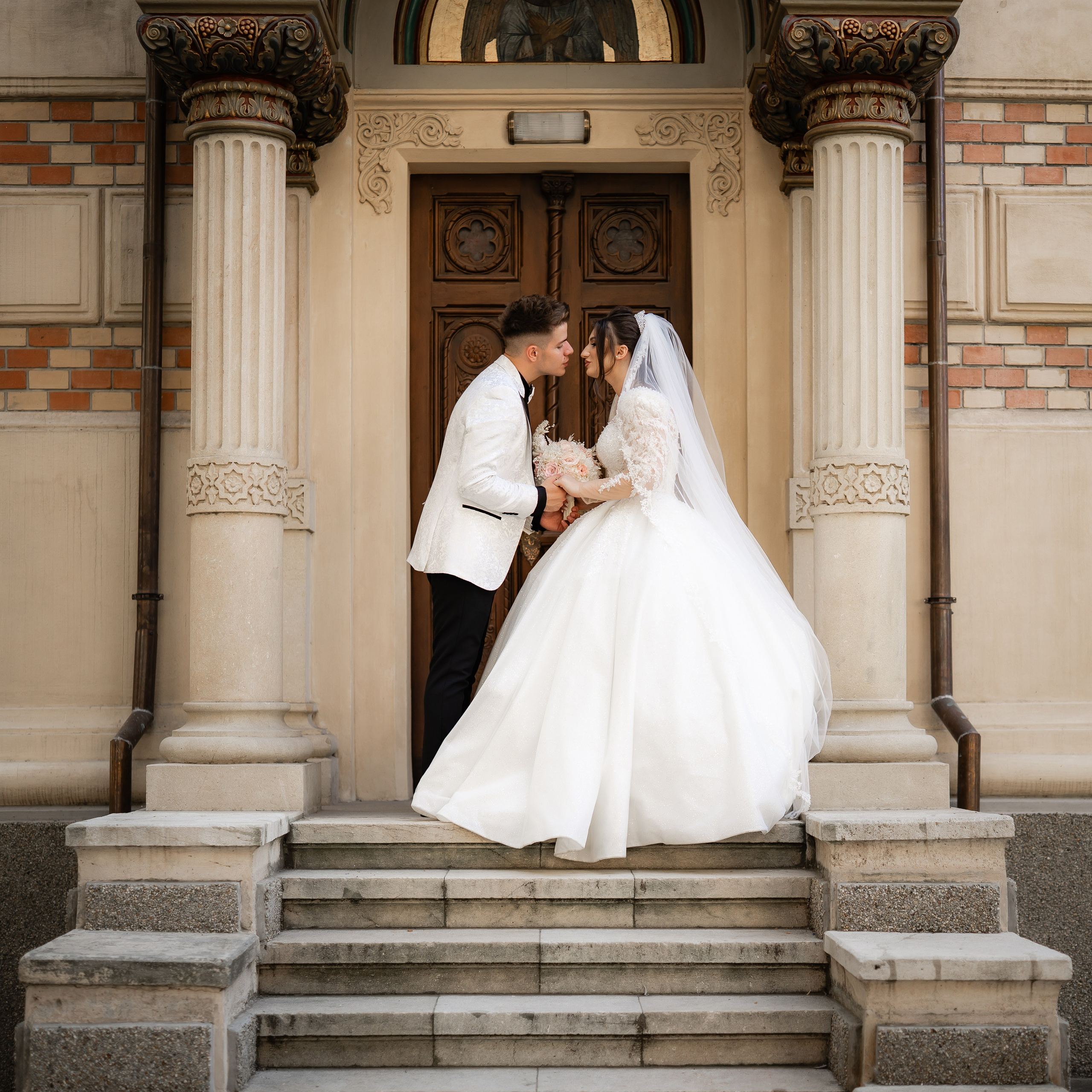 Nunta in mijloc de vara - Anne Marie & Cristian. Fotografi de nunta in Bucuresti, Iulia si Stefan Ovidiu