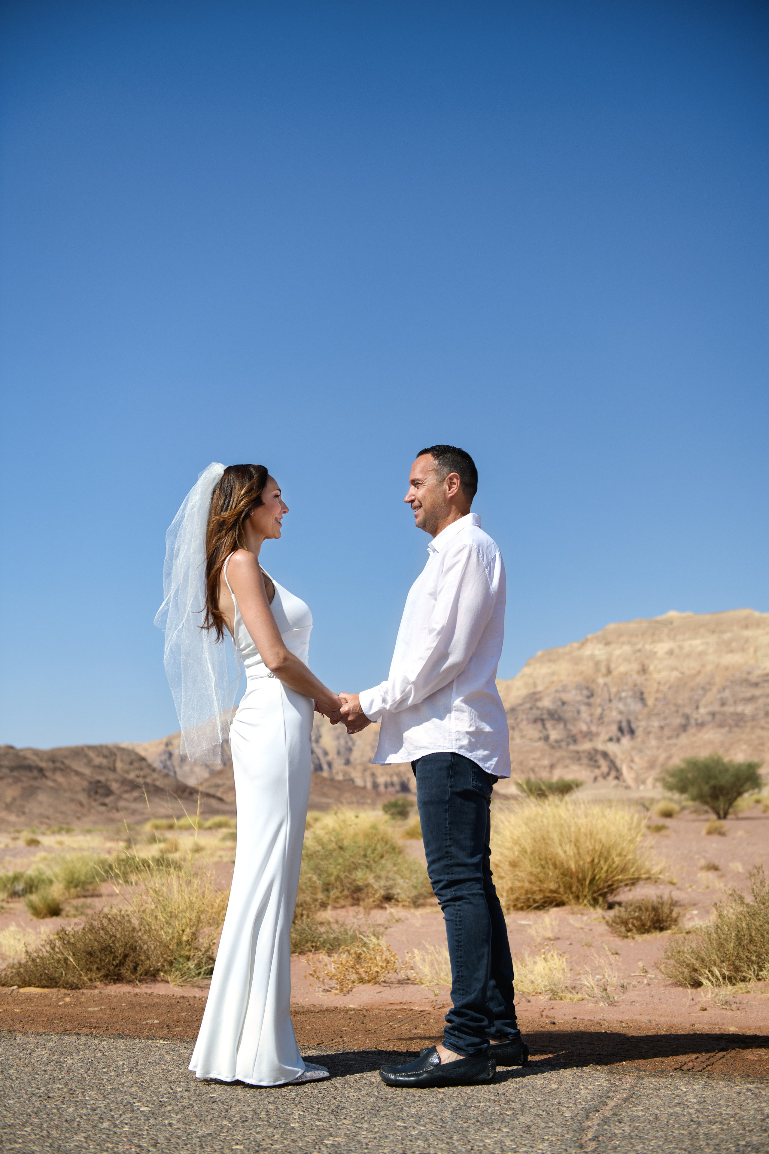Wedding in the Timna park for Guy & Jodie. Family children pregnancy love stories photographer in Eilat Israel Olga Amchislavsky