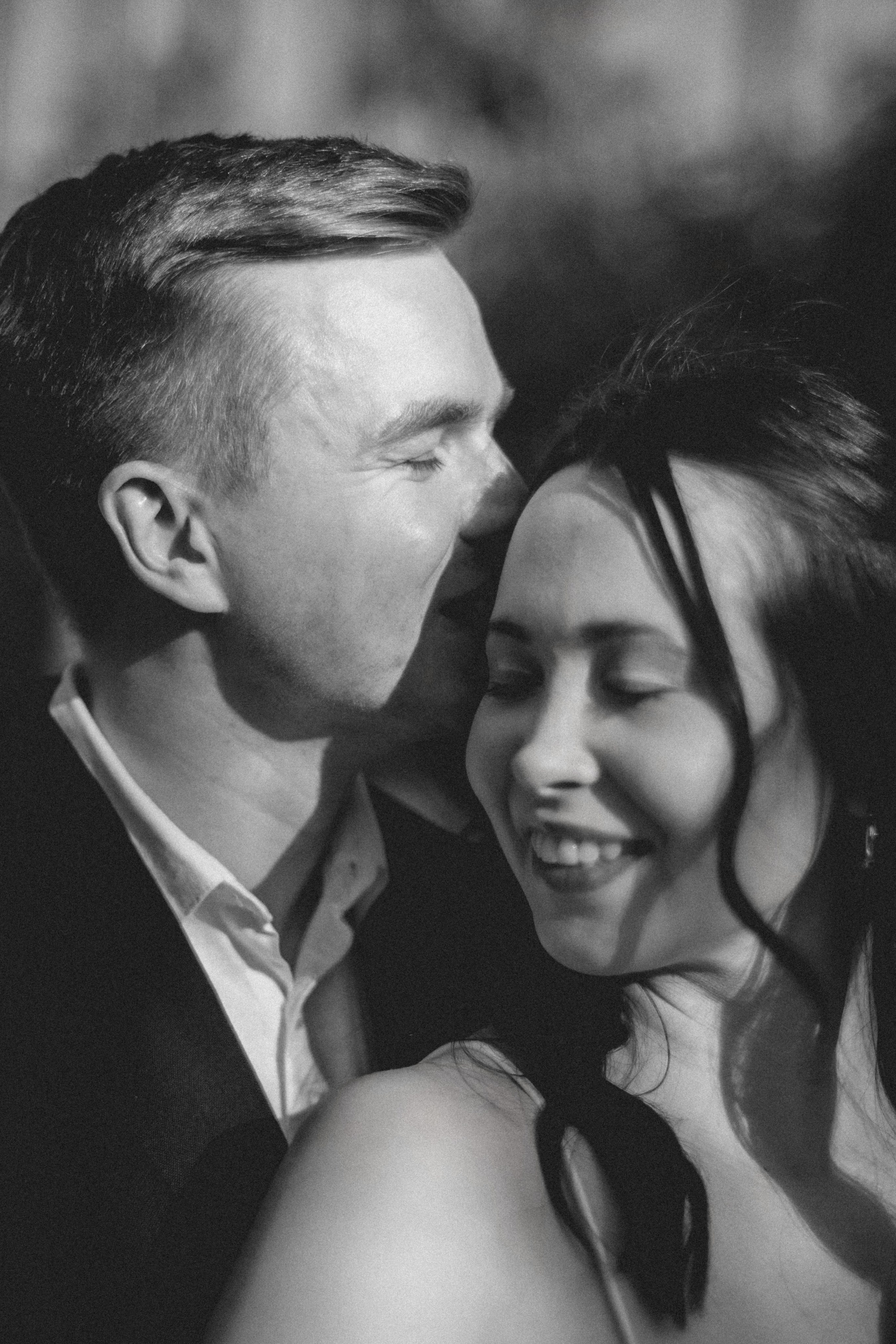 Tuuli and Jarko engagement in Athens. Photographer in Greece Kristina