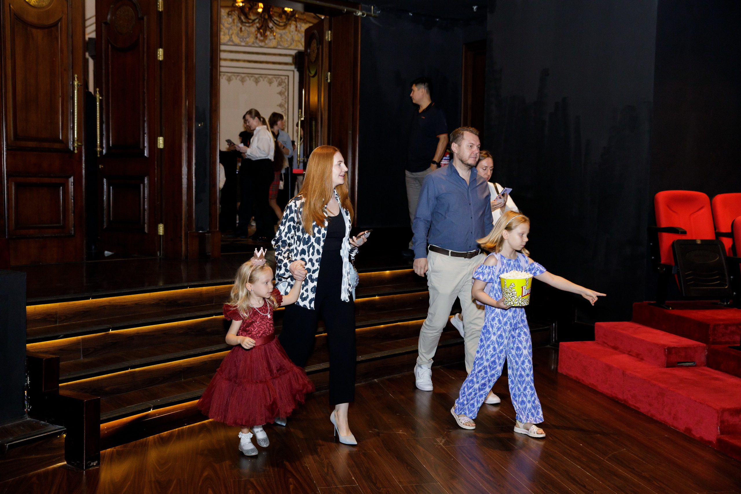 Новогодняя сказка для журнала Русские Эмираты, Дубай 2024. Фотограф Анна Кучерявая | Свадьбы и мероприятия в Дубае