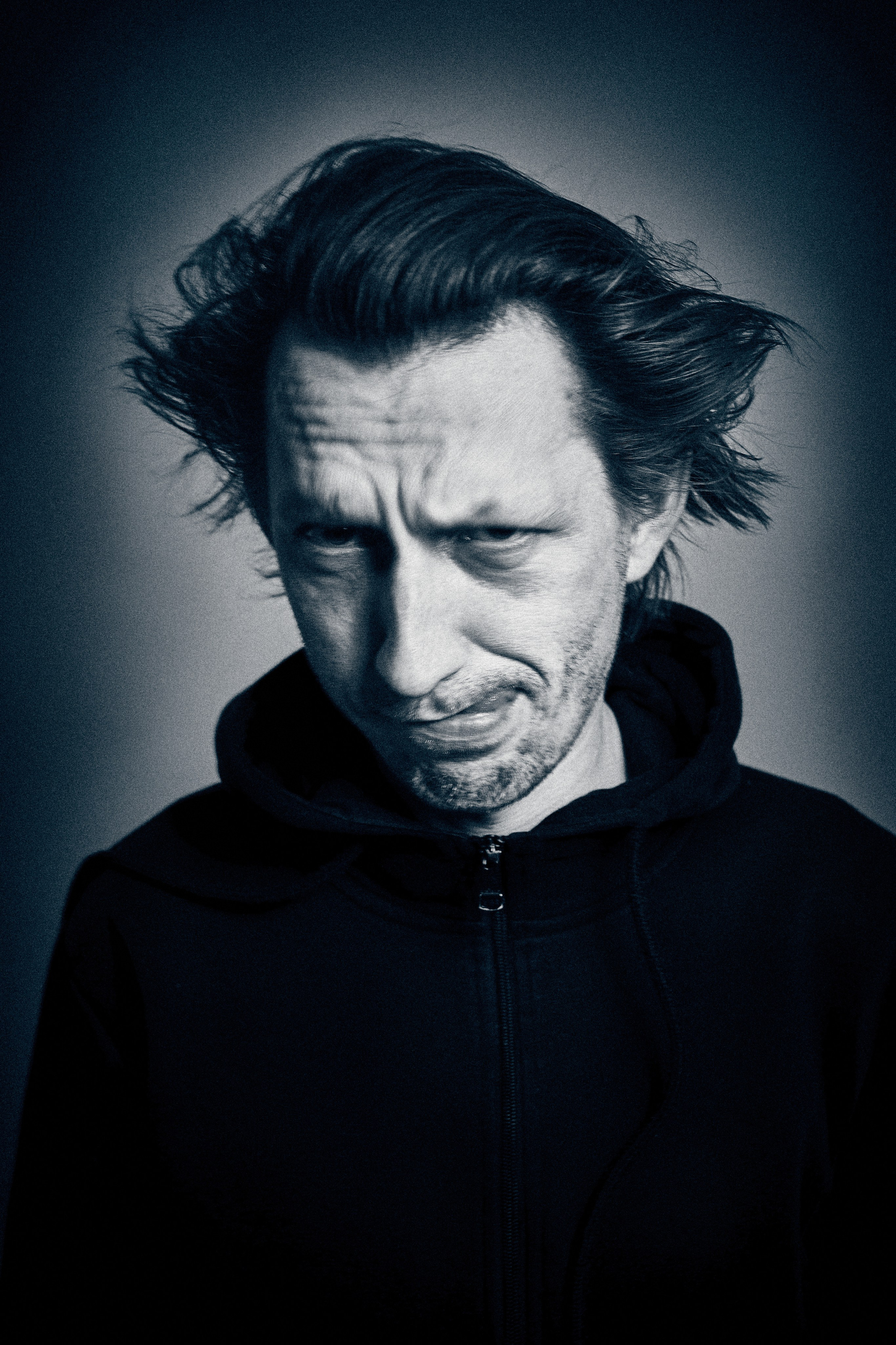 Męski portret psychologiczny - Mieszko V „Długonosy” - Fotograf portretowy w Warszawie Andriej Szypiłow