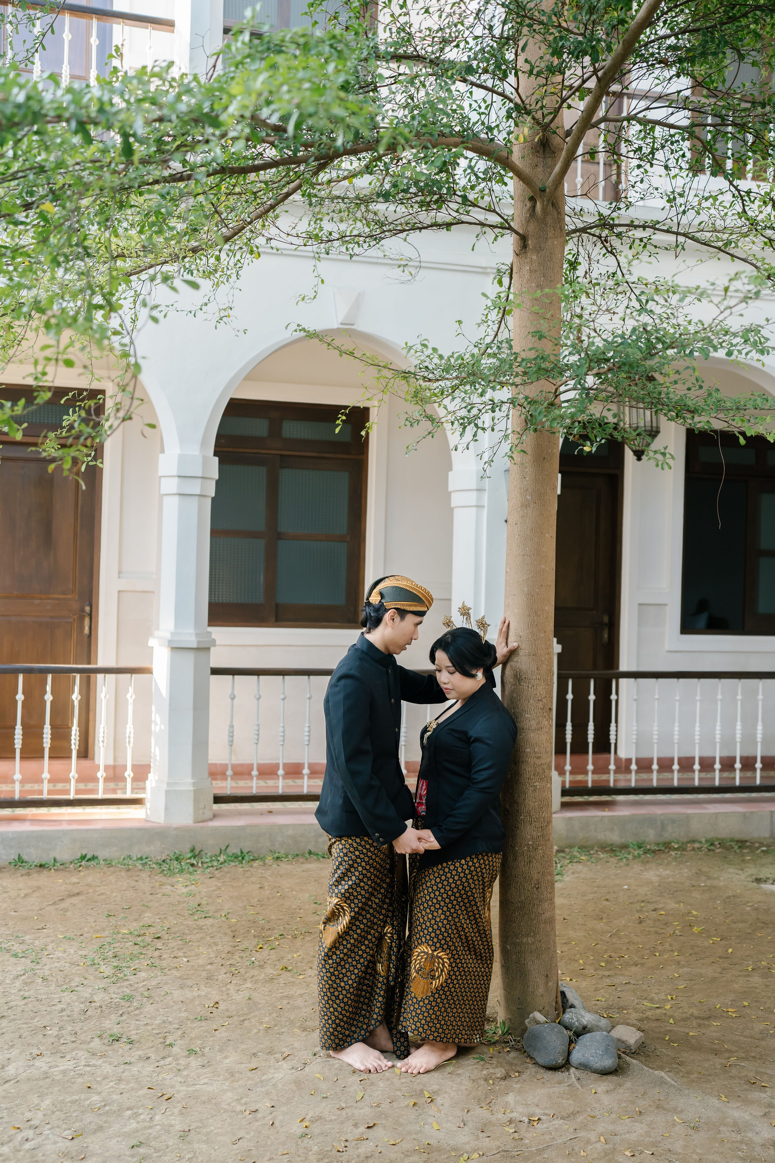 Prewedding Photo Shoot with Javanese style. Female Photographer in Bali