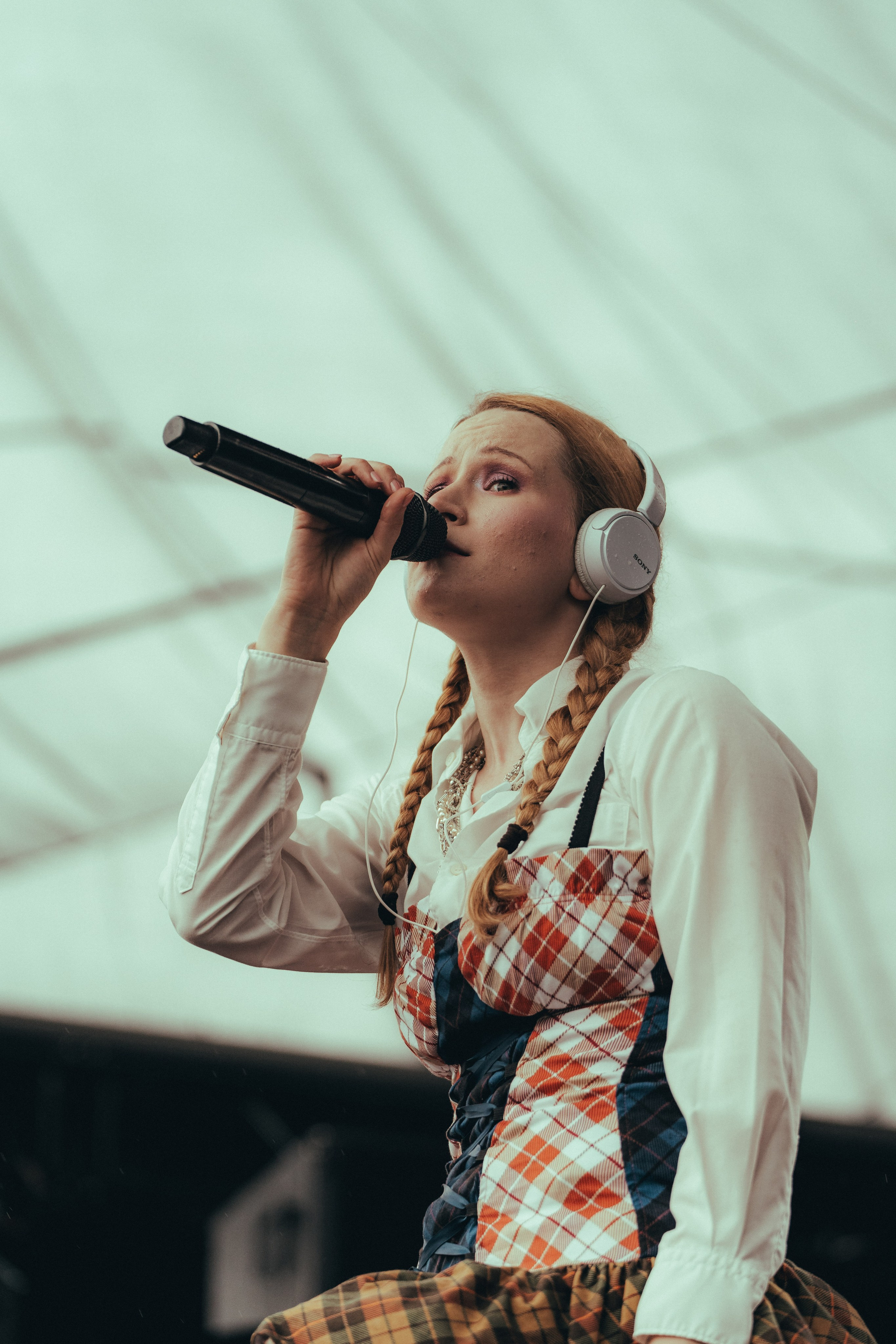 Monetochka. OutLoud Fest. Concert and portrait photographer in Prague