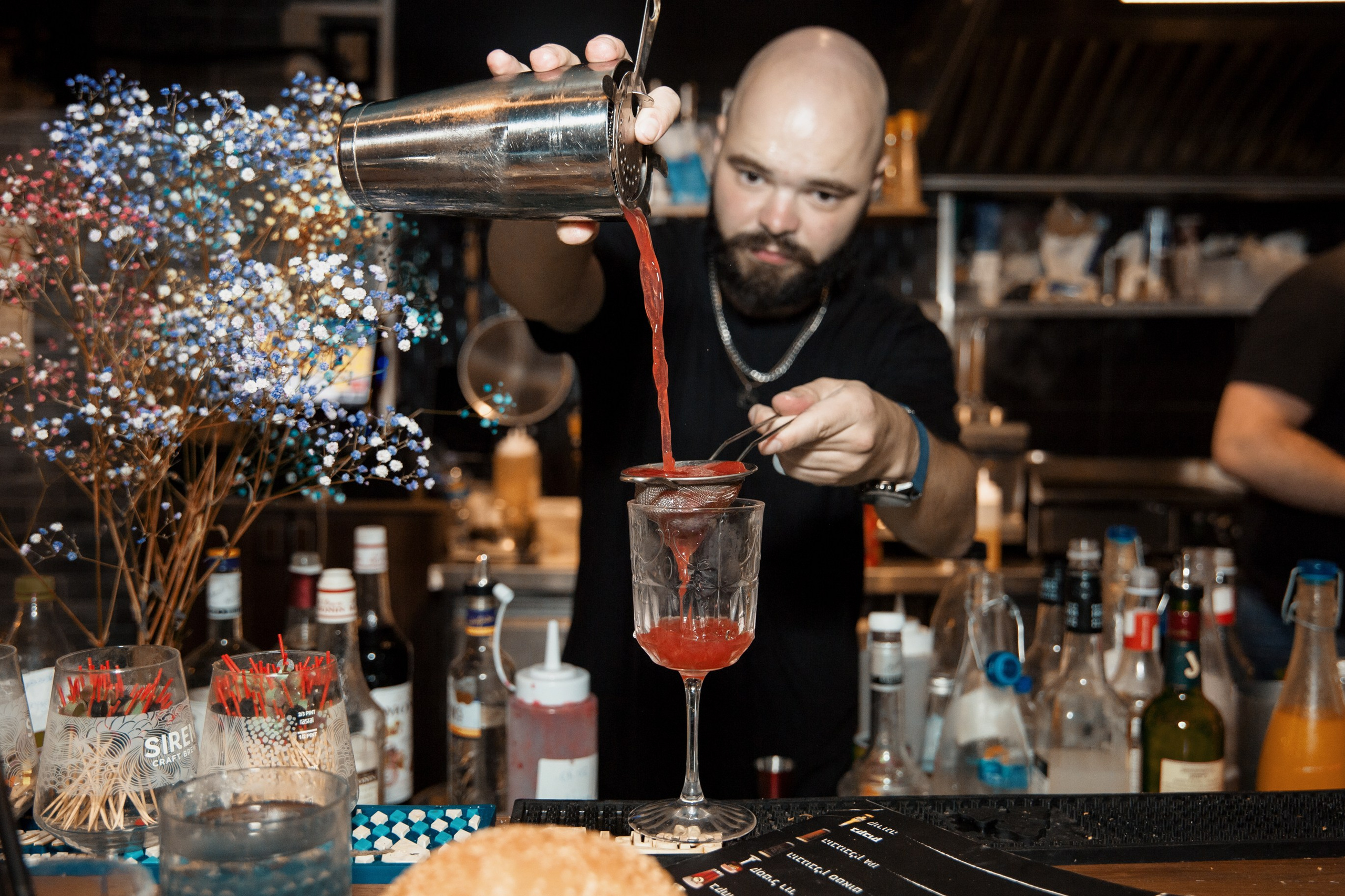 Контентная съемка для бара Focus. Портретный и репортажный фотограф в Израиле Рома Бирман