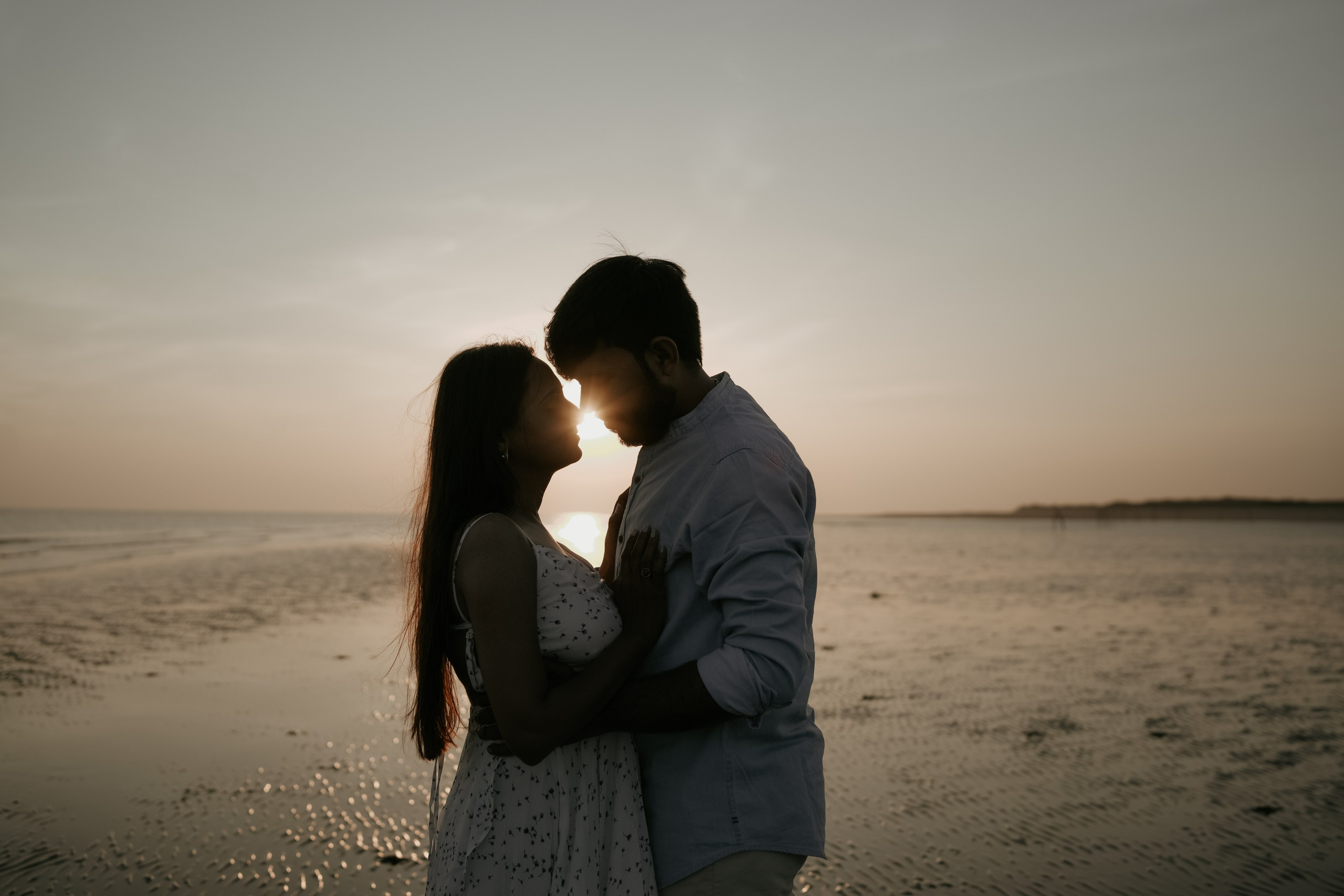 COUPLE SESSIONS. Love Emotions Weddings