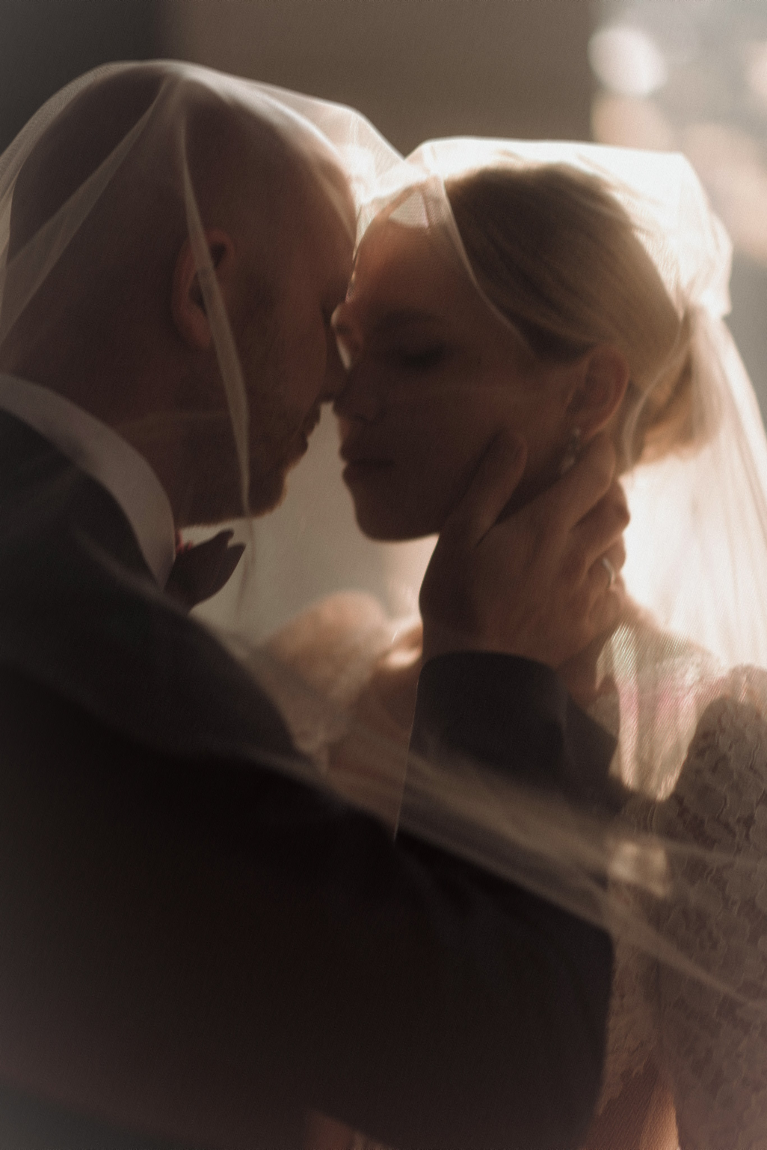 L|R. Maanukki photographer