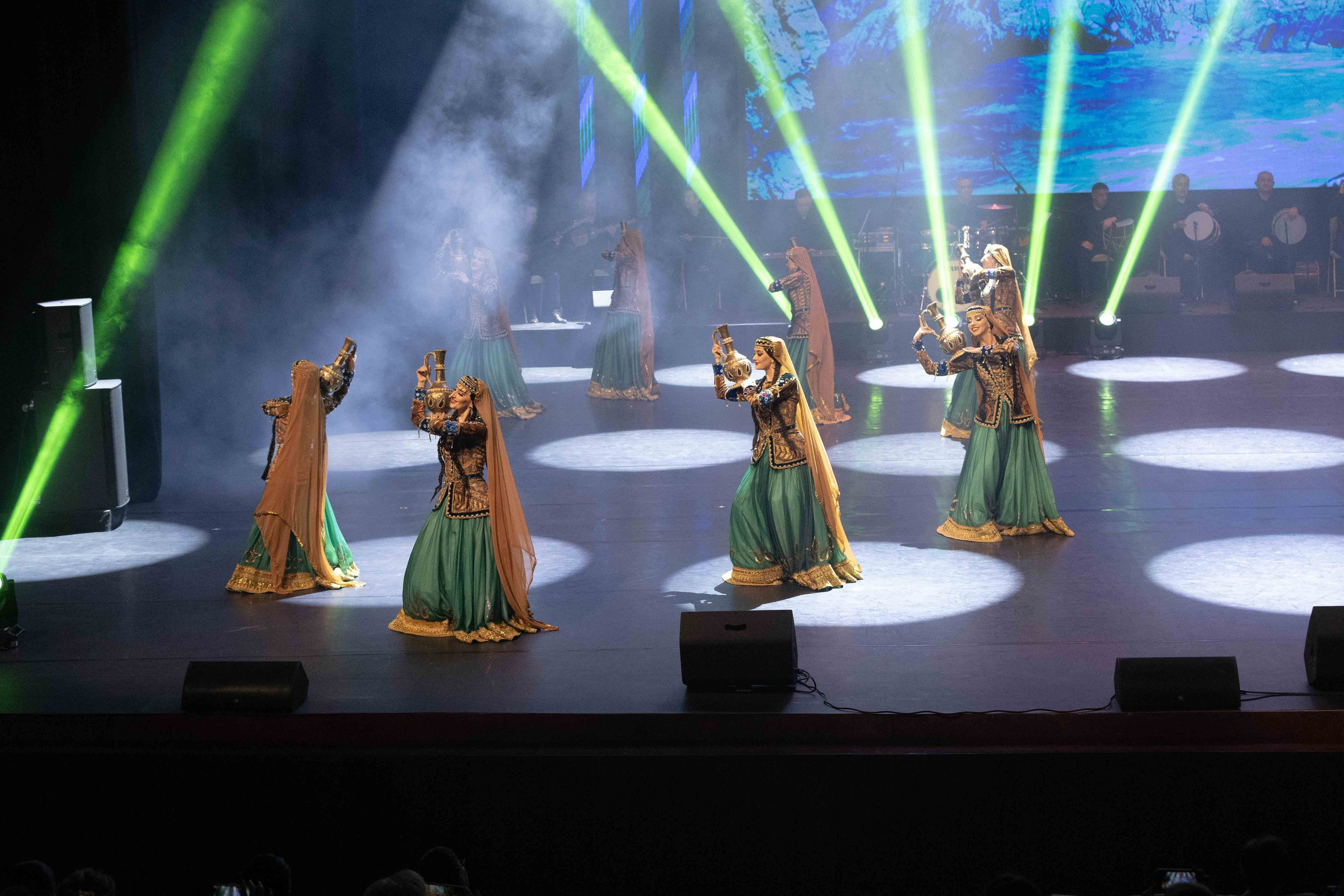 STATE DANCE ENSEMBLE. Wedding&Event photographer Ismail Rzayev in Baku