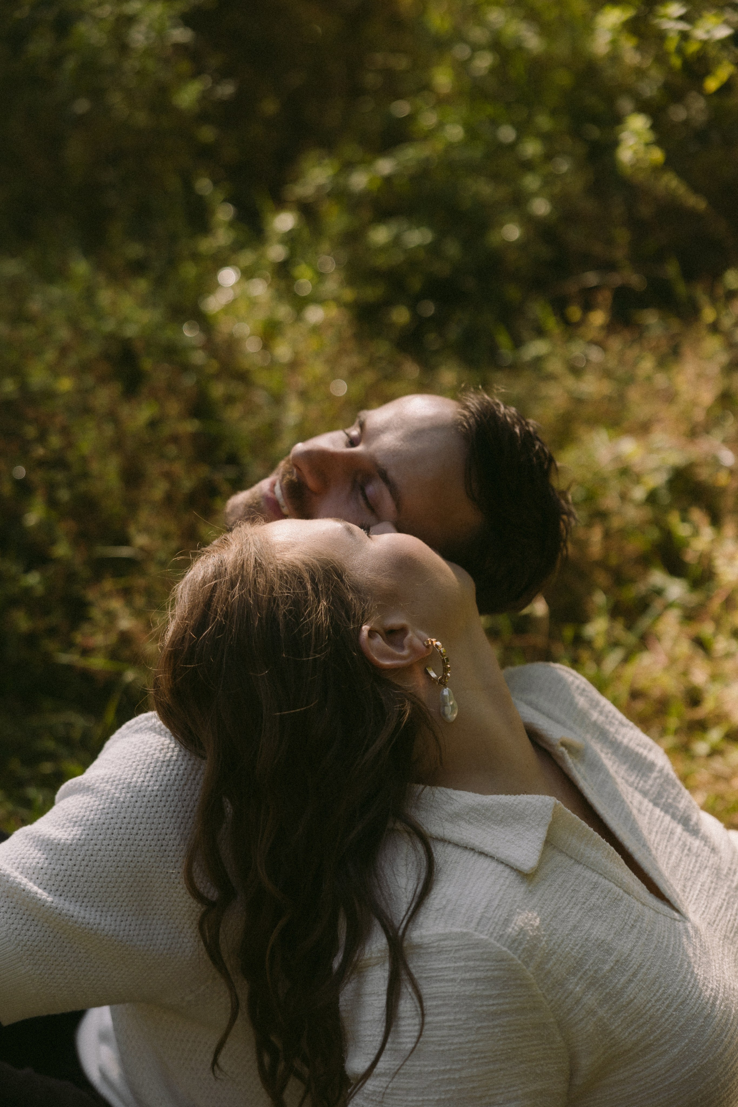 Sigita ir Artūras | Pabėgimas į gamtą ir aštrūs šešėliai. Vestuvių ir šeimų fotografė Lena Bondarenko / belove photo