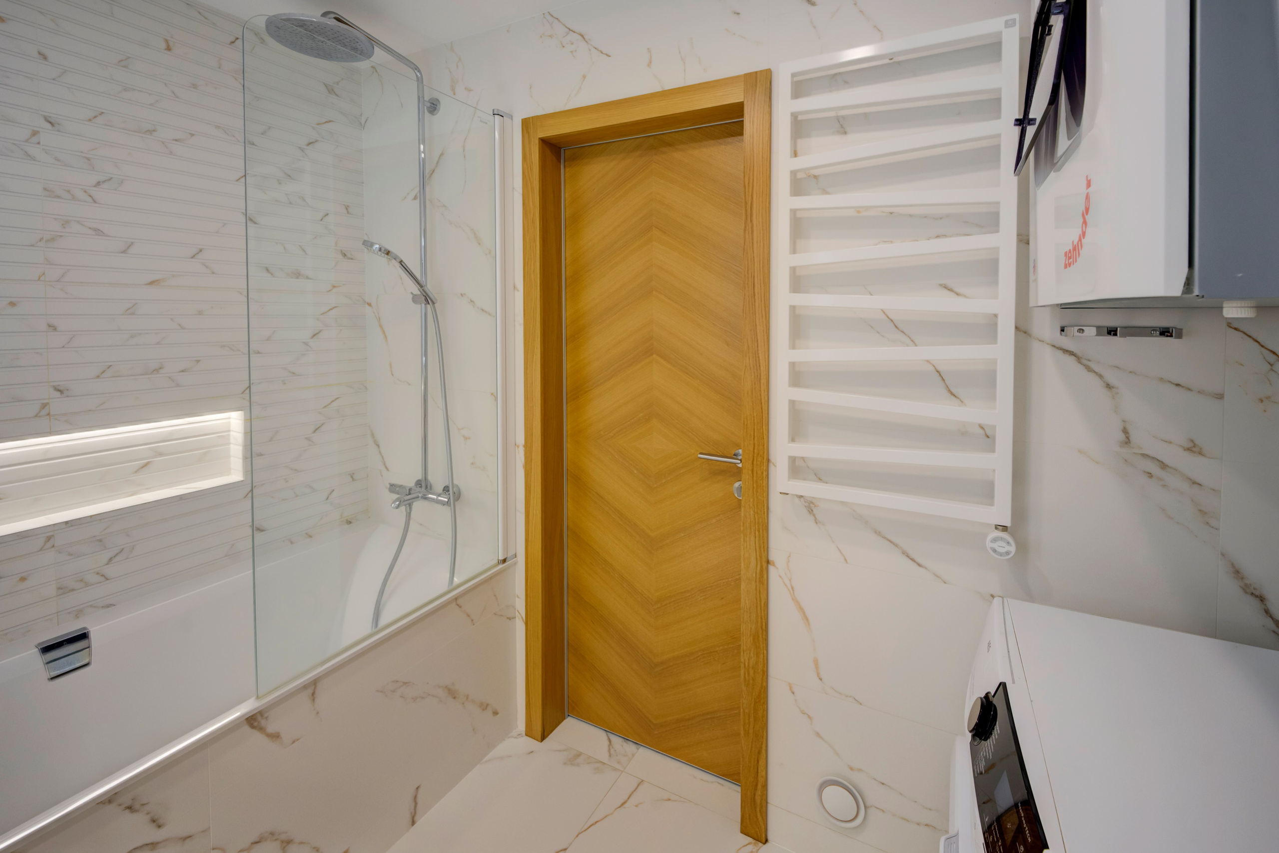 Gilužio g. 49, 2k. butas prie ežero. Elina Sapiega fotografė Vilniuje