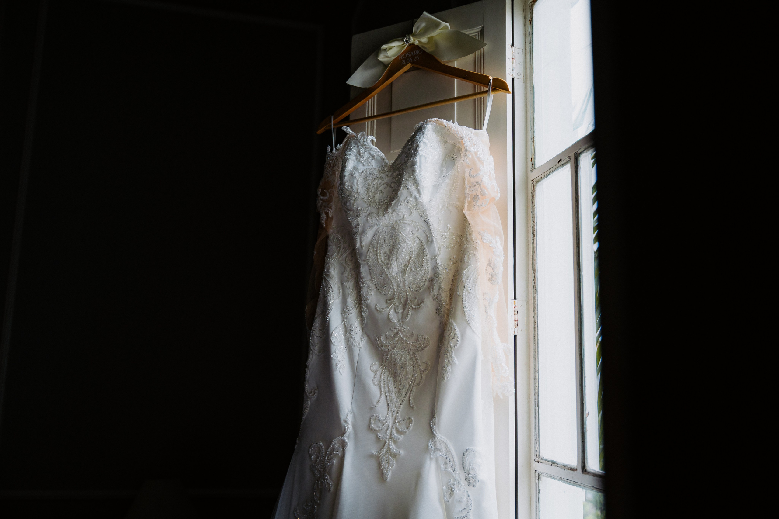 Perspectiva de la novia. Fotógrafo de Bodas en Lima | Ronhy Altamirano. Fotografía narrativa y cinematográfica para bodas, quinceañeras y eventos exclusivos