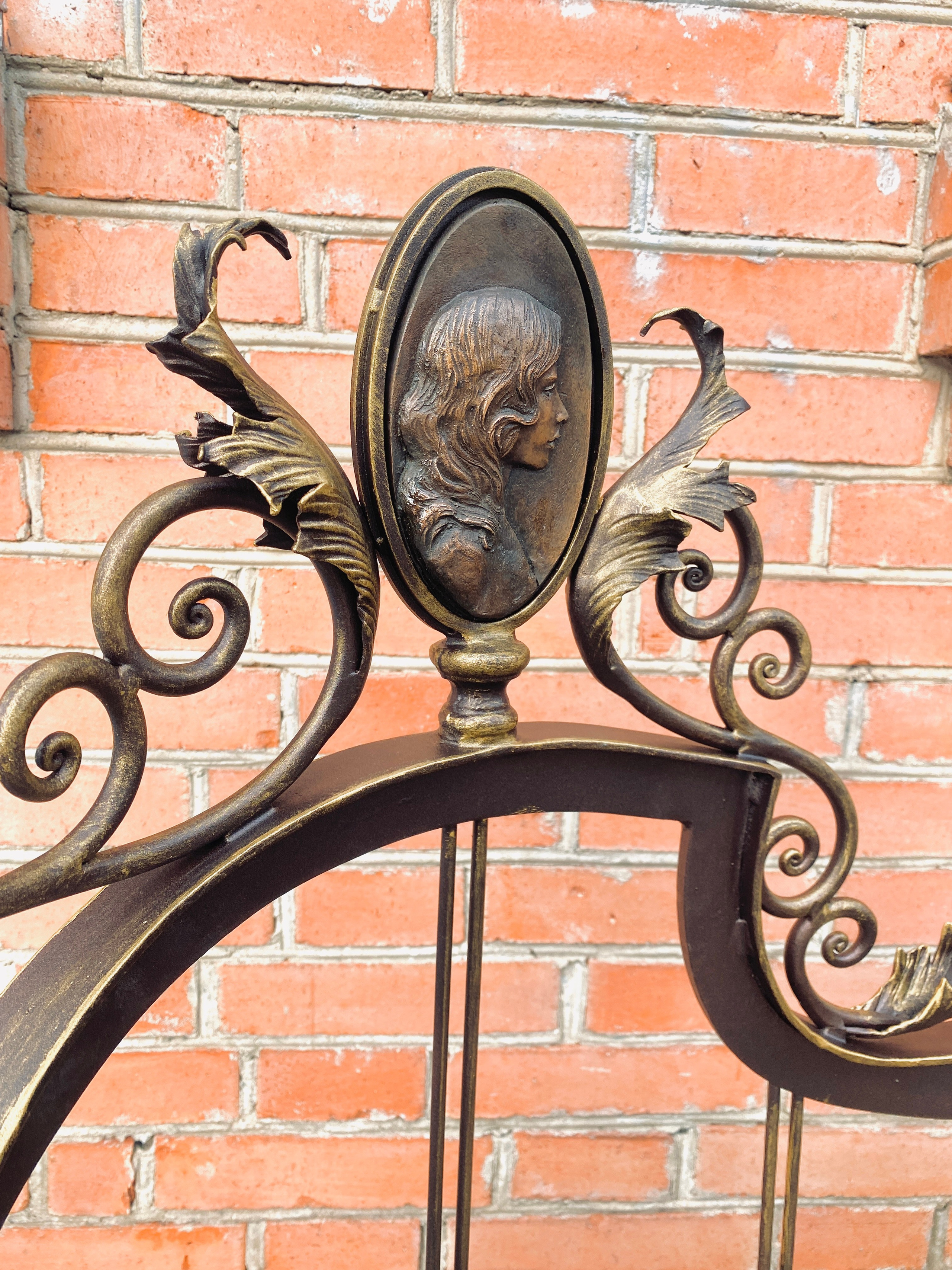 Коммерческие проекты Марии Тарлецкой. Скульптор кузнец Мария Тарлецкая