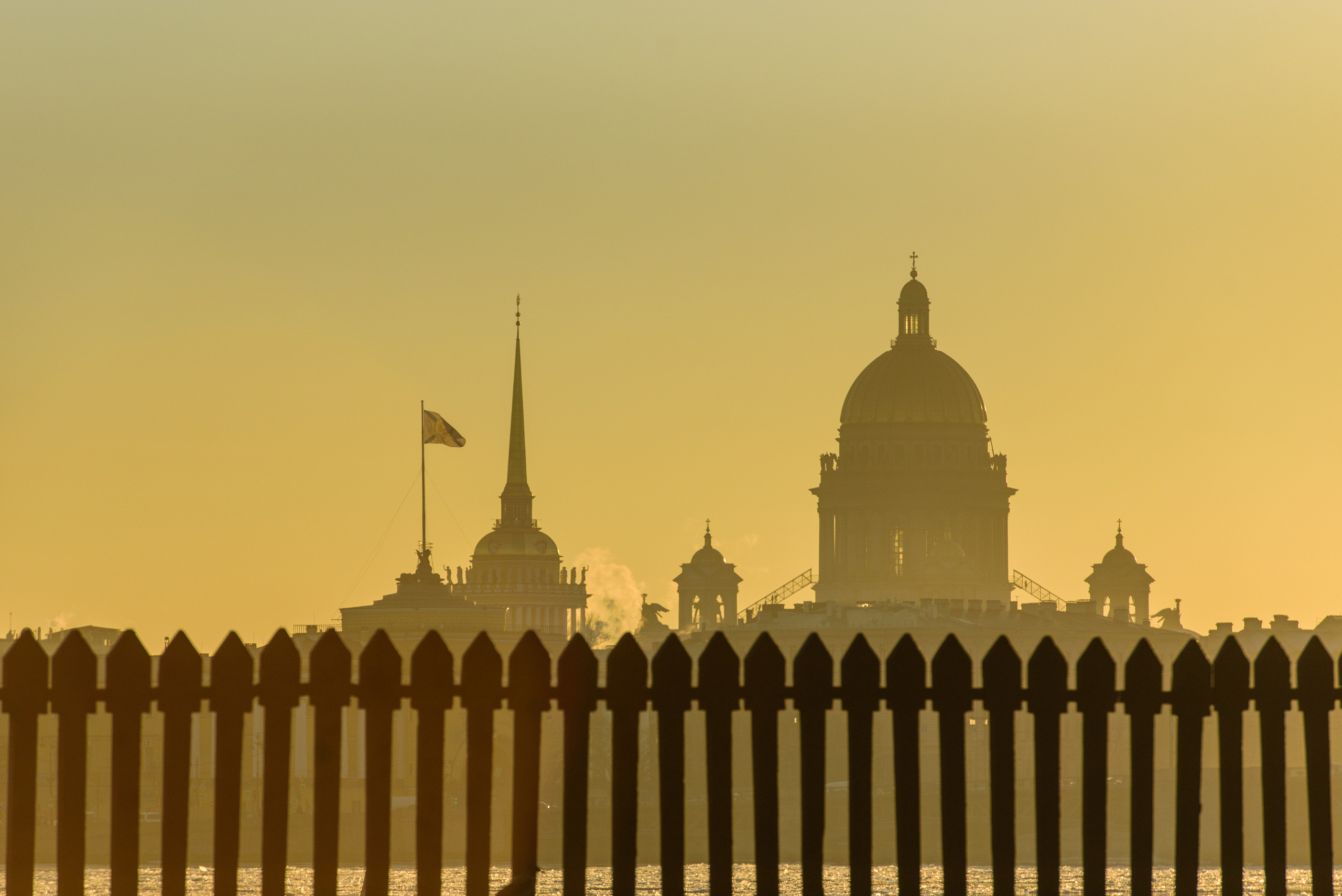 Street. Unit still photographer Roman Galasun