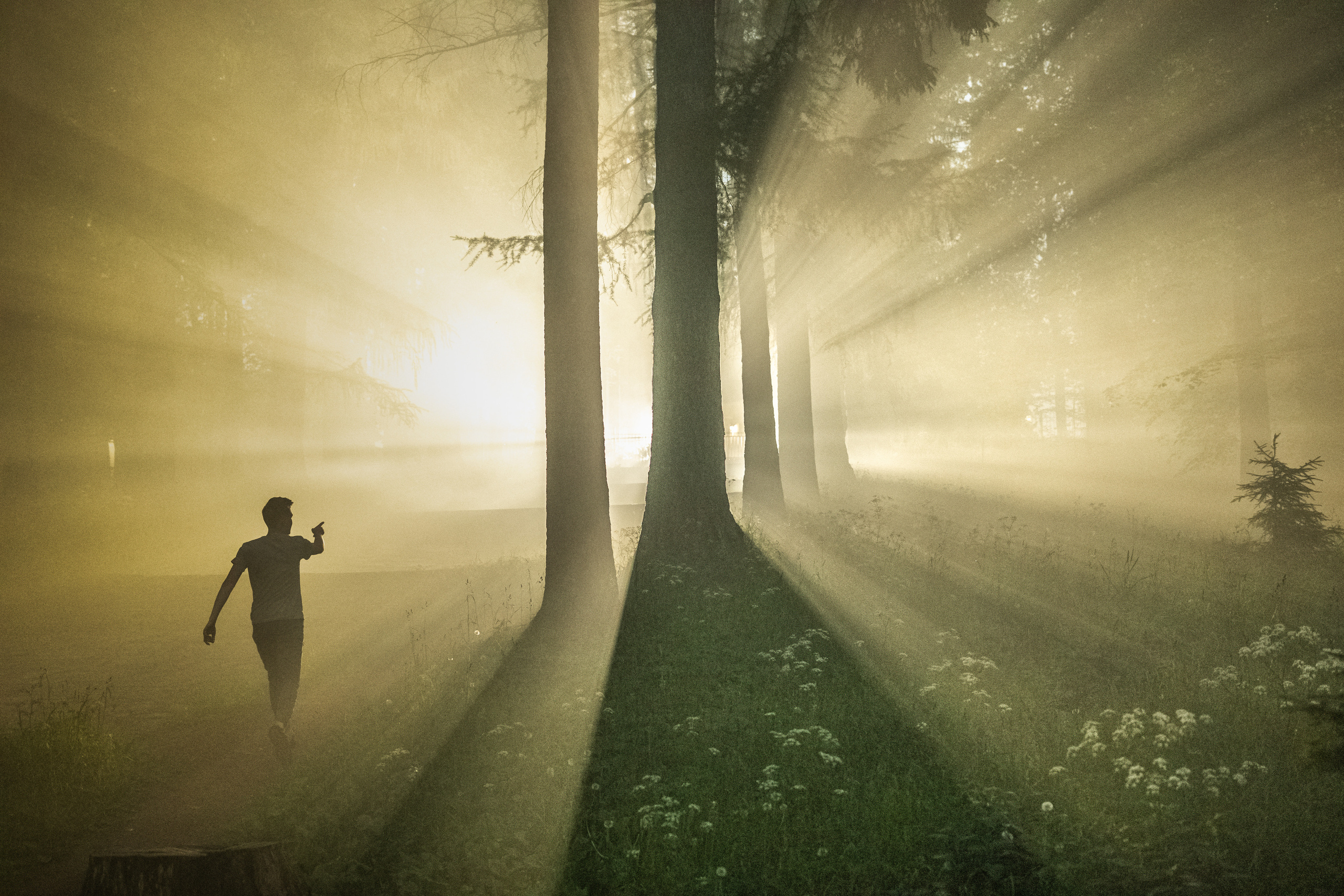 Unit still photographer Roman Galasun