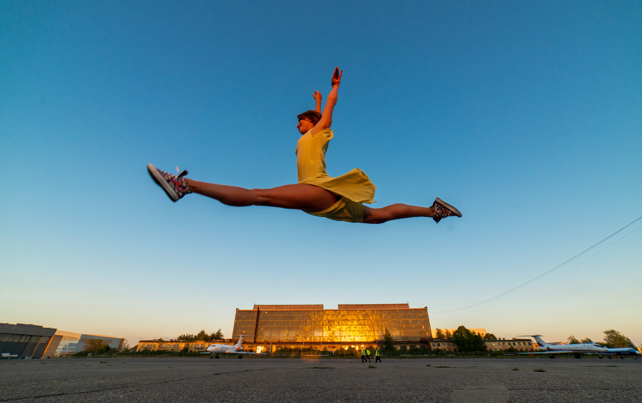 Street. Unit still photographer Roman Galasun