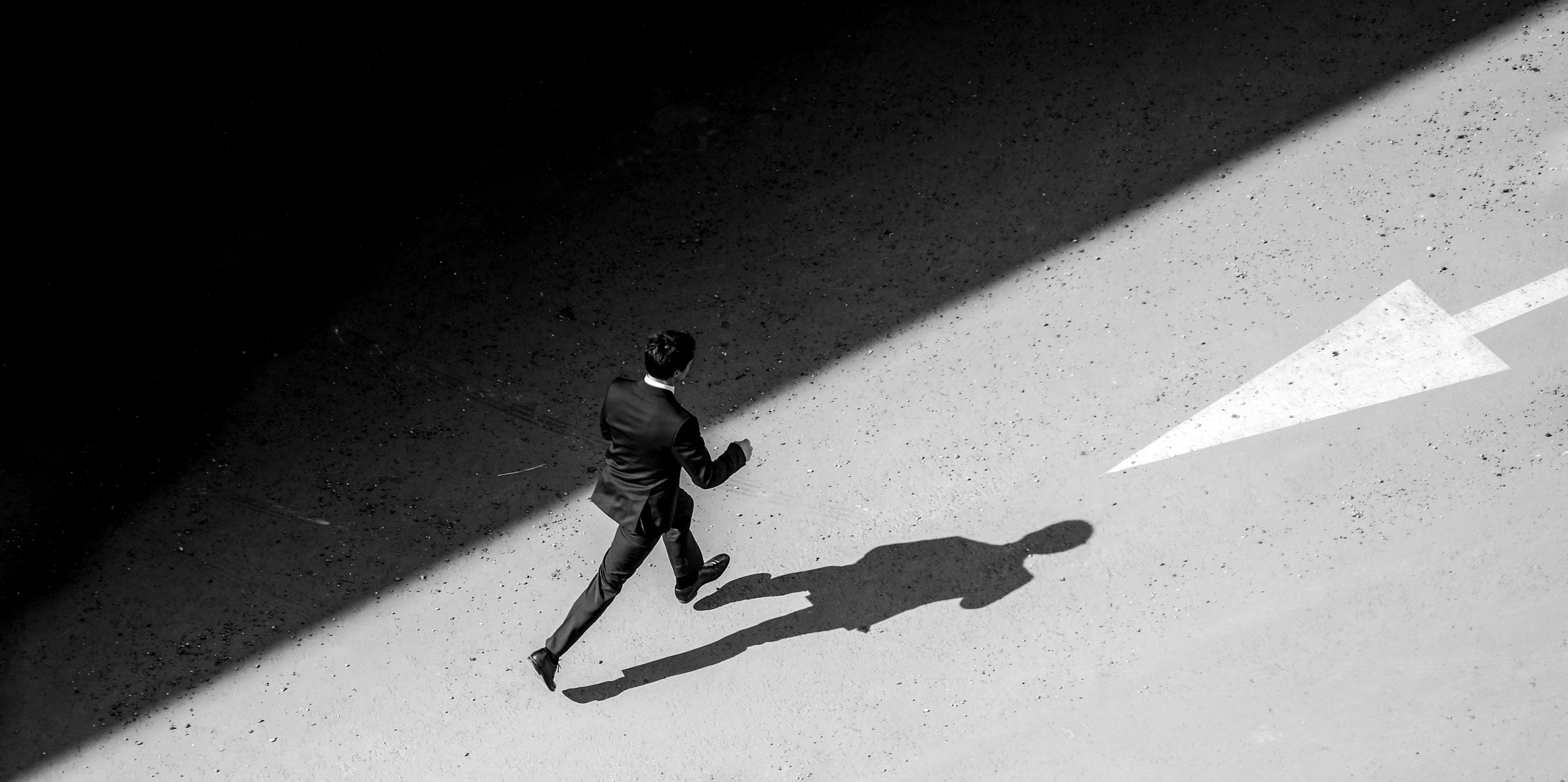 Street. Unit still photographer Roman Galasun