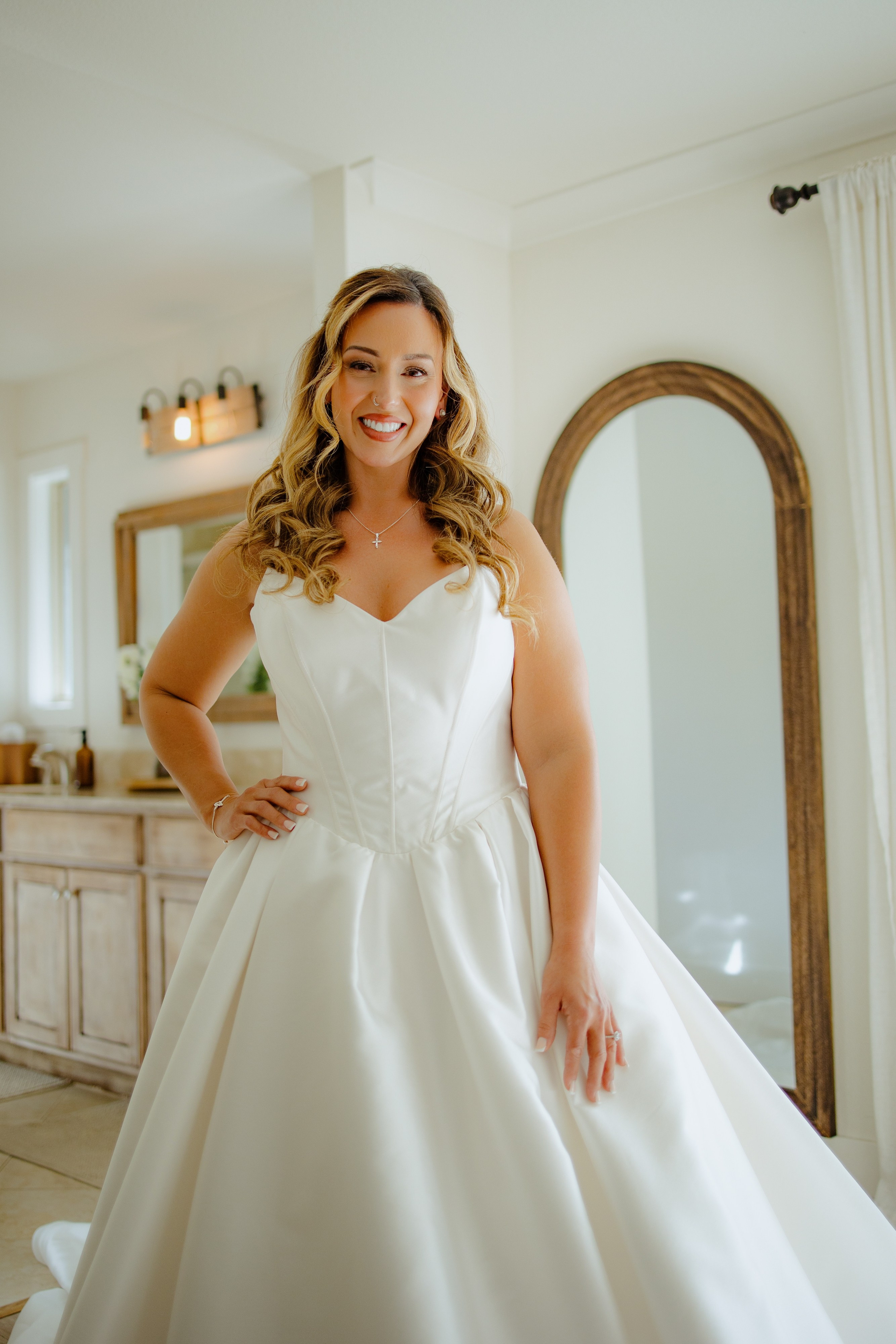 Vanessa Bridal Prep| Sacramento Wedding Photographer. Wedding Photography & Videography San Francisco, Sacramento