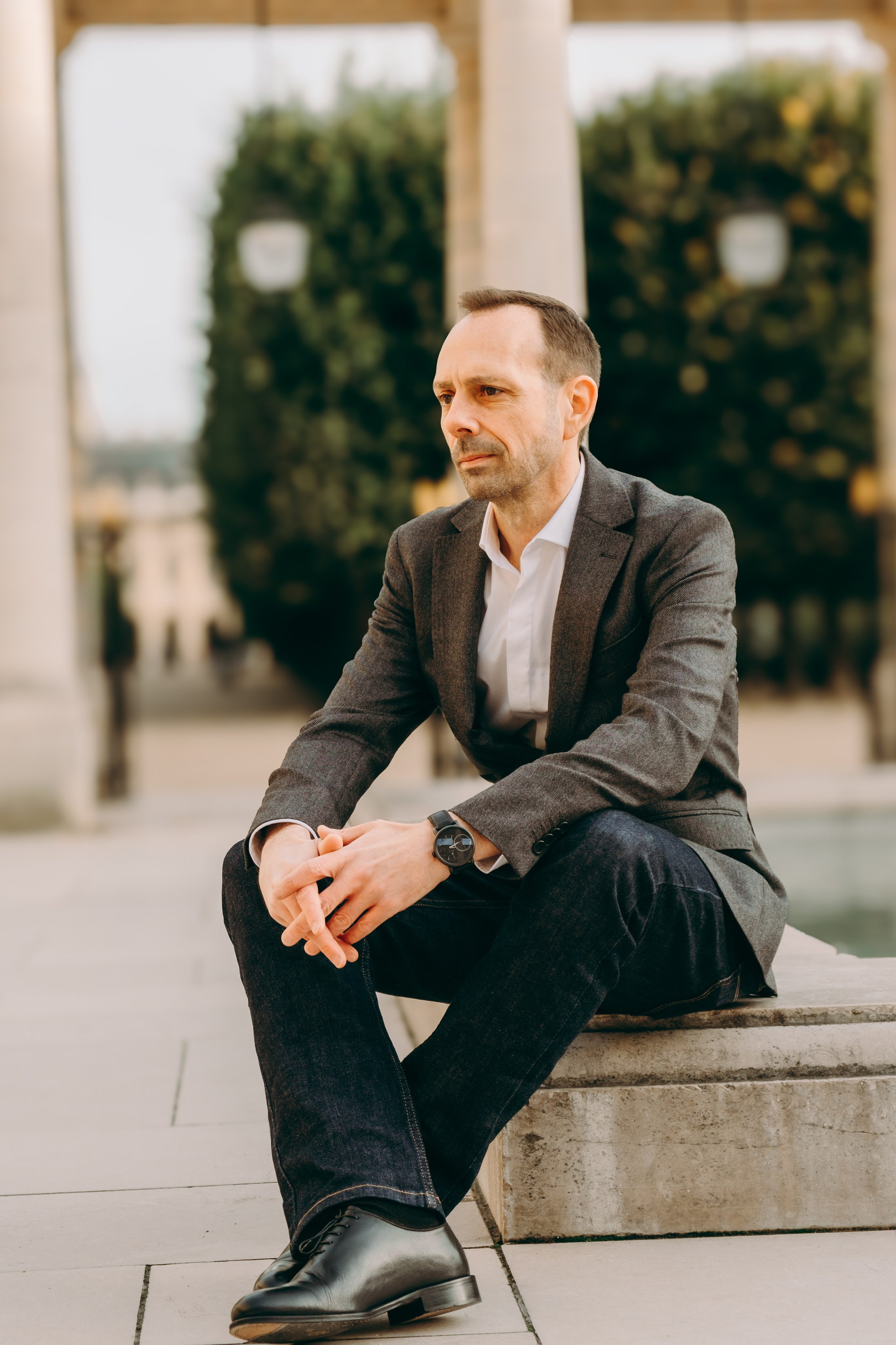 Office style in Paris. Photographer in Paris Marina Chaput