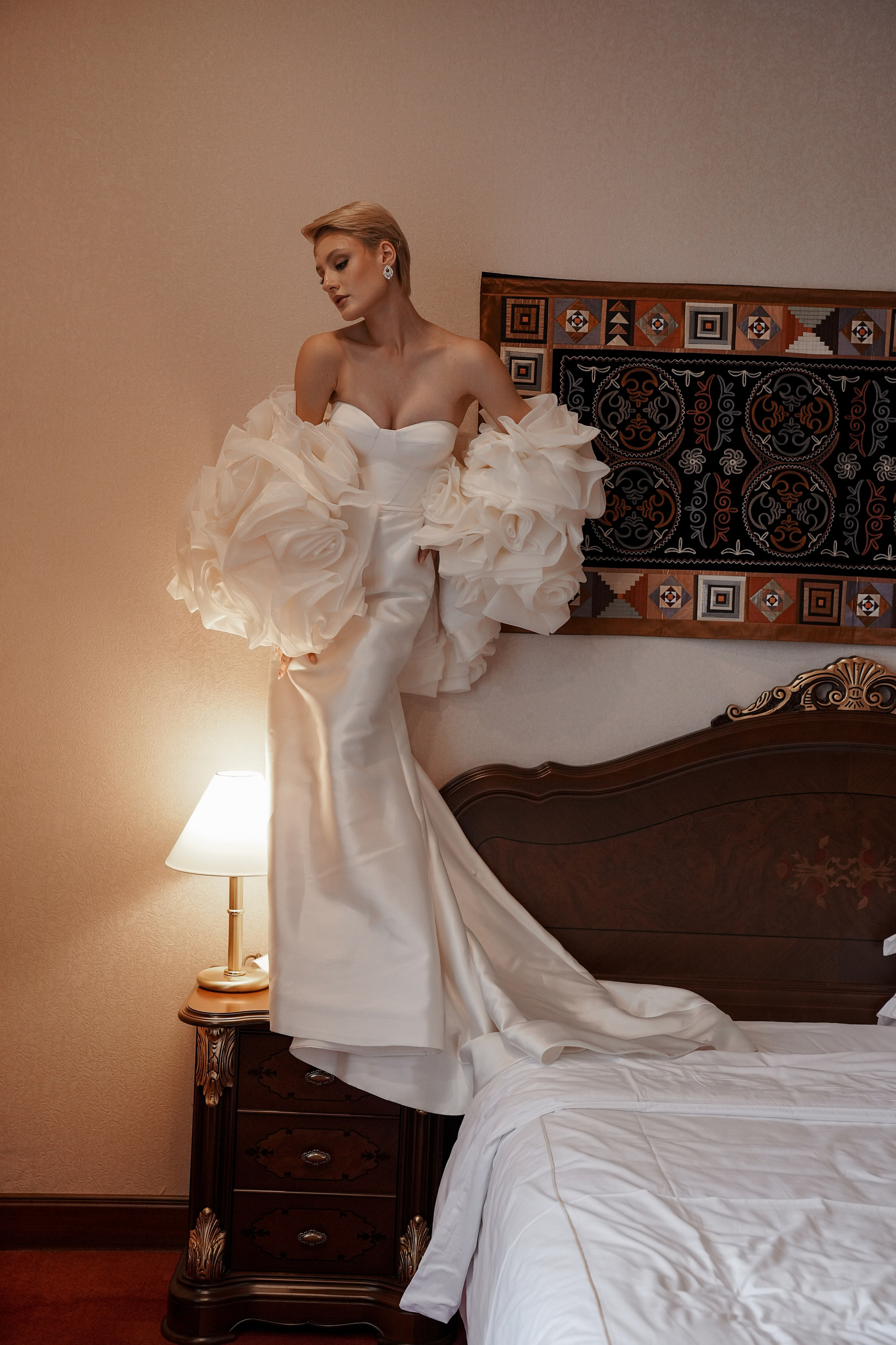 Николь Амир