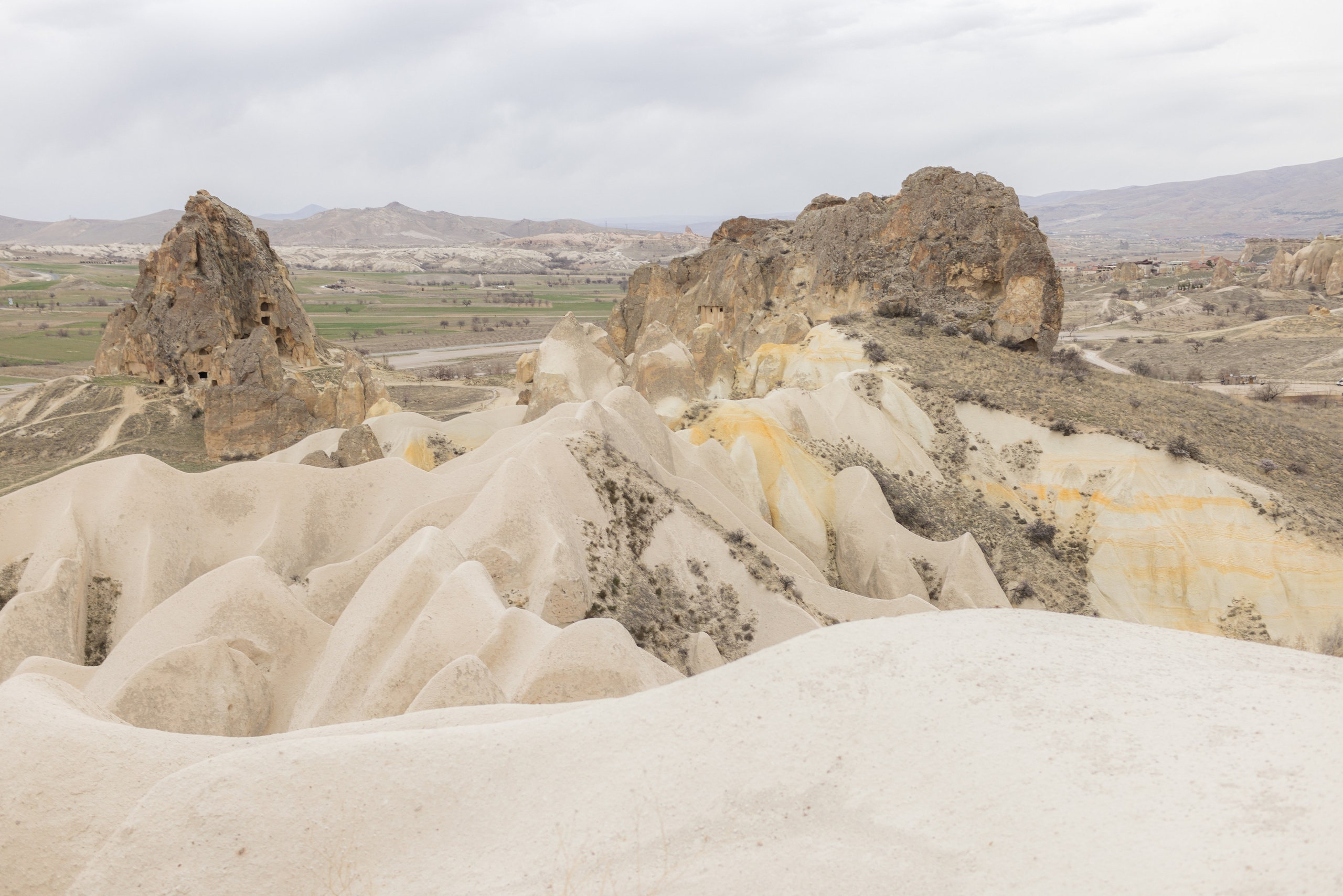 Top Must-Visit Locations in Cappadocia – Unveil the Region’s Hidden Gems. Your Guide to Cappadocia: Private Tours, Scenic Routes, Hot Air Balloon Rides, and More Adventures