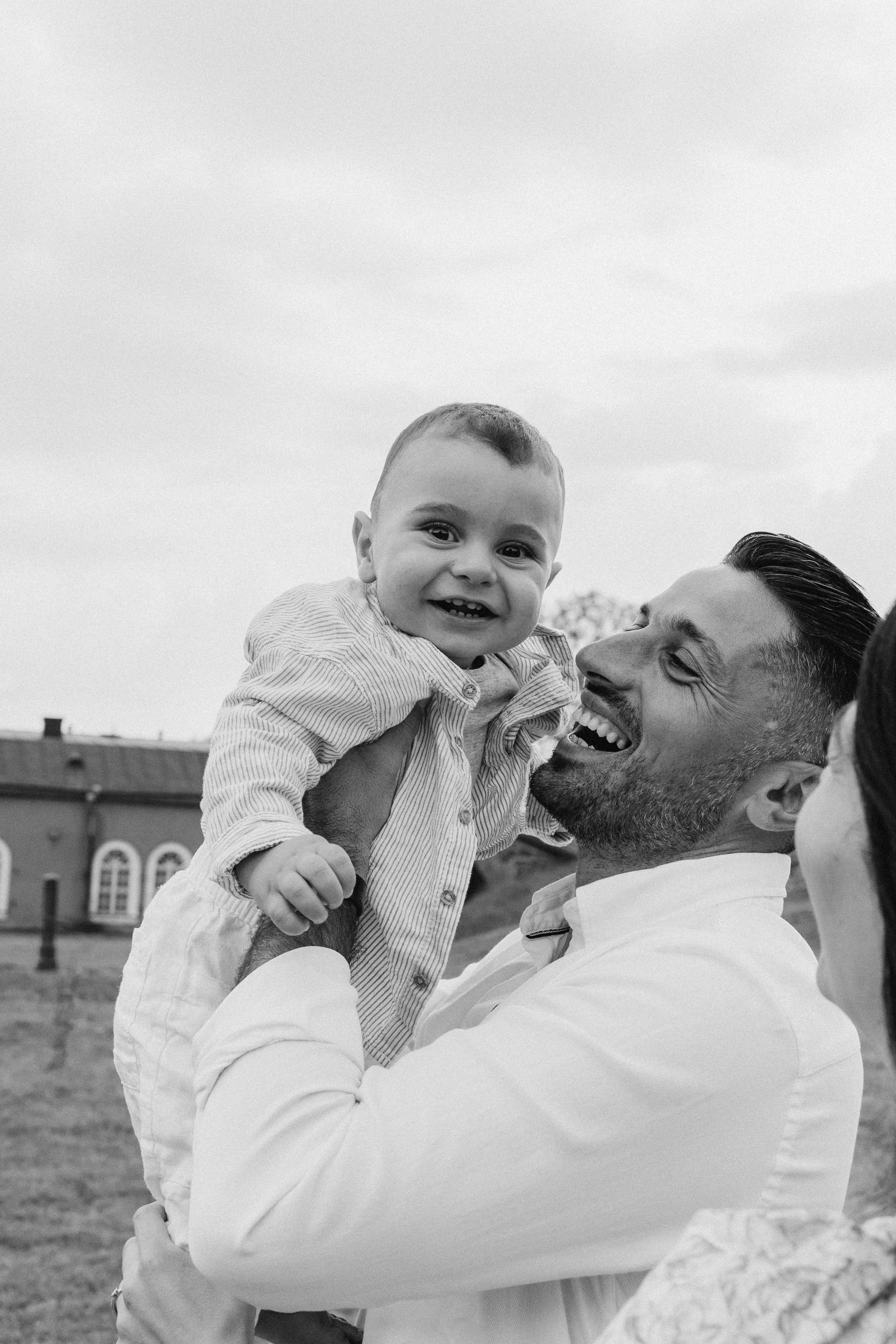 Summer. Wedding and potrait photographer in Helsinki Vickan O