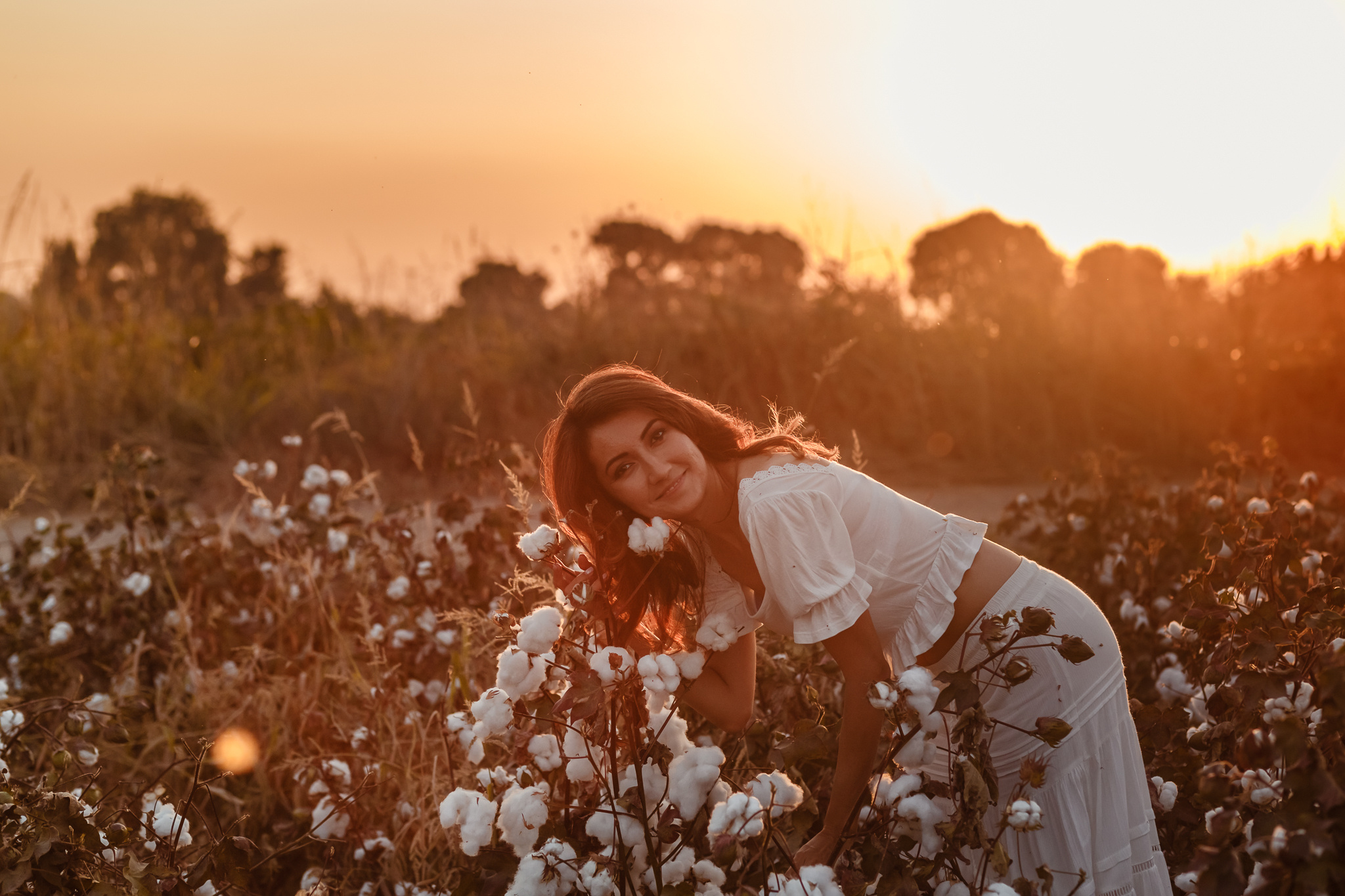 Photo session of Firuza in a cotton field