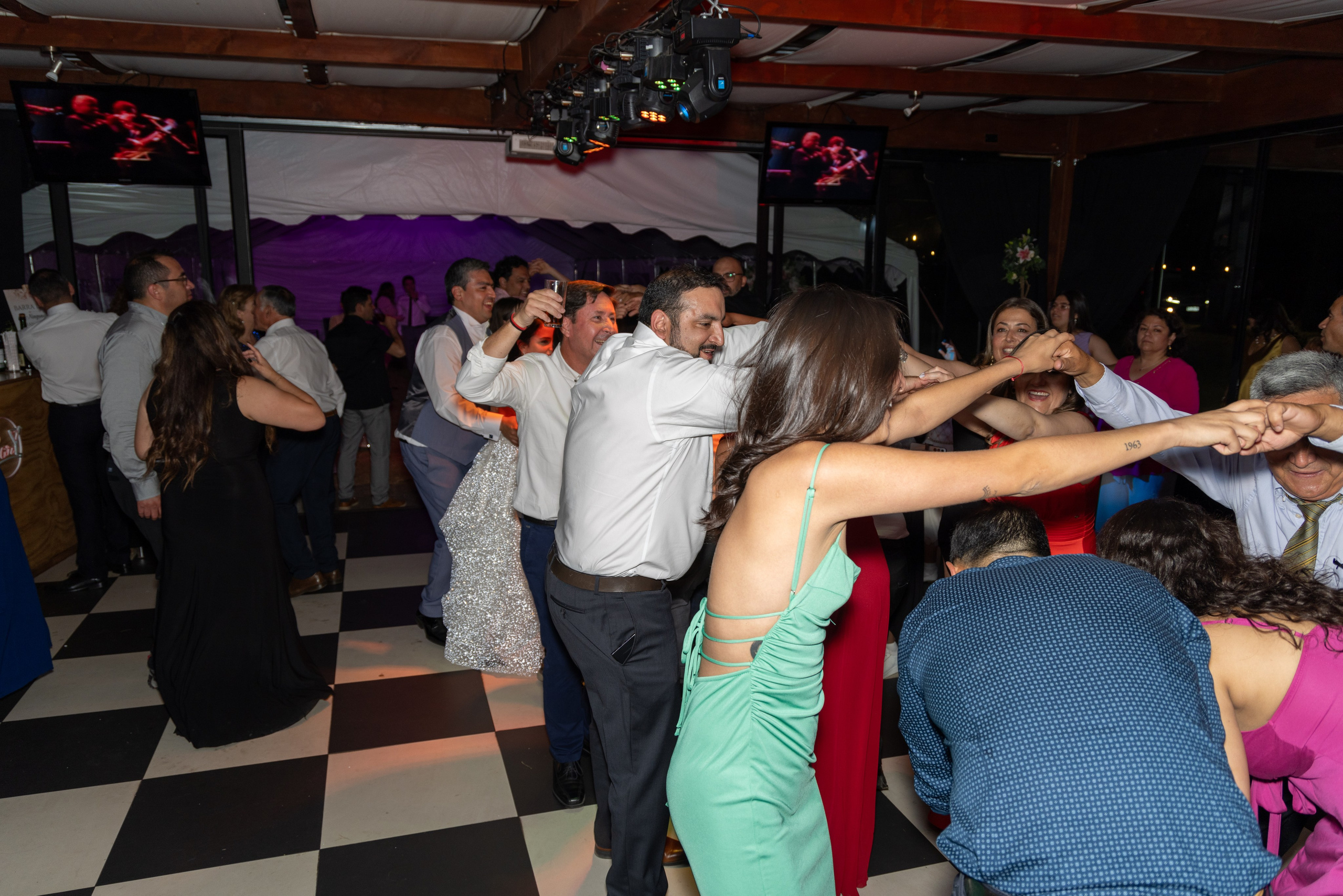 Katherin y Daniel. Dinka & Emilio - El arte de preservar lo que no se repite