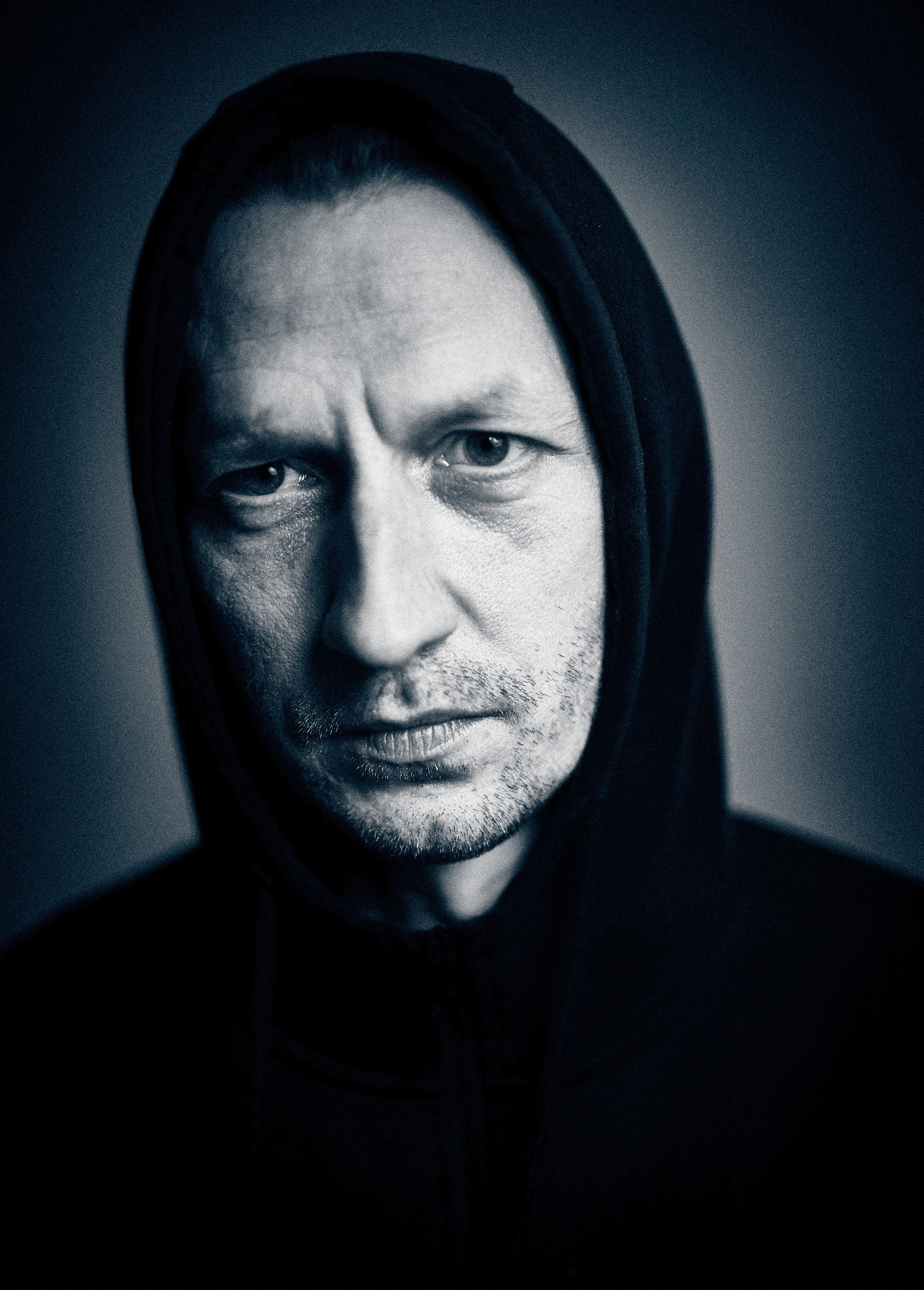 Męski portret psychologiczny - Mieszko V „Długonosy” - Fotograf portretowy w Warszawie Andriej Szypiłow