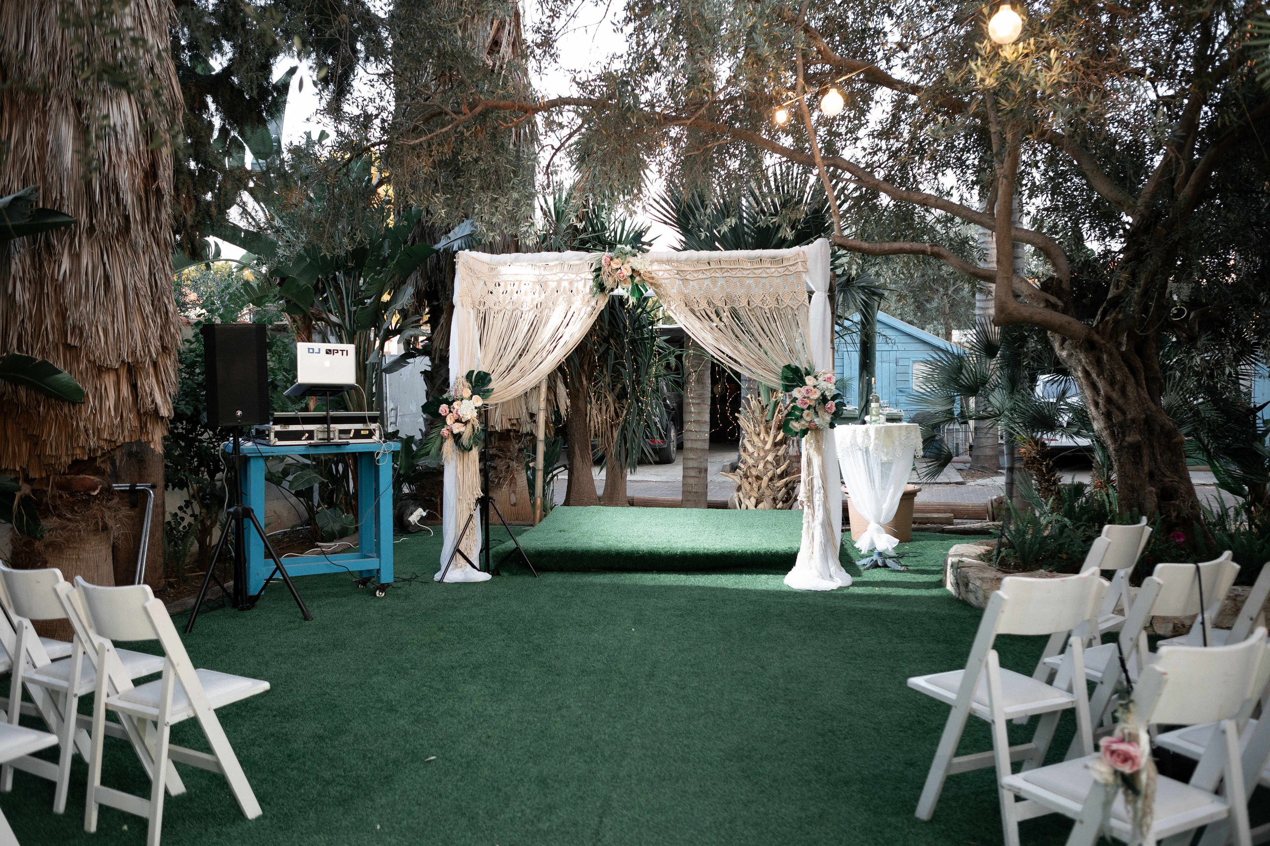 WEDDING IN A COZY PLACE NEAR TEL AVIV. PHOTOGRAPHER IN ISRAEL