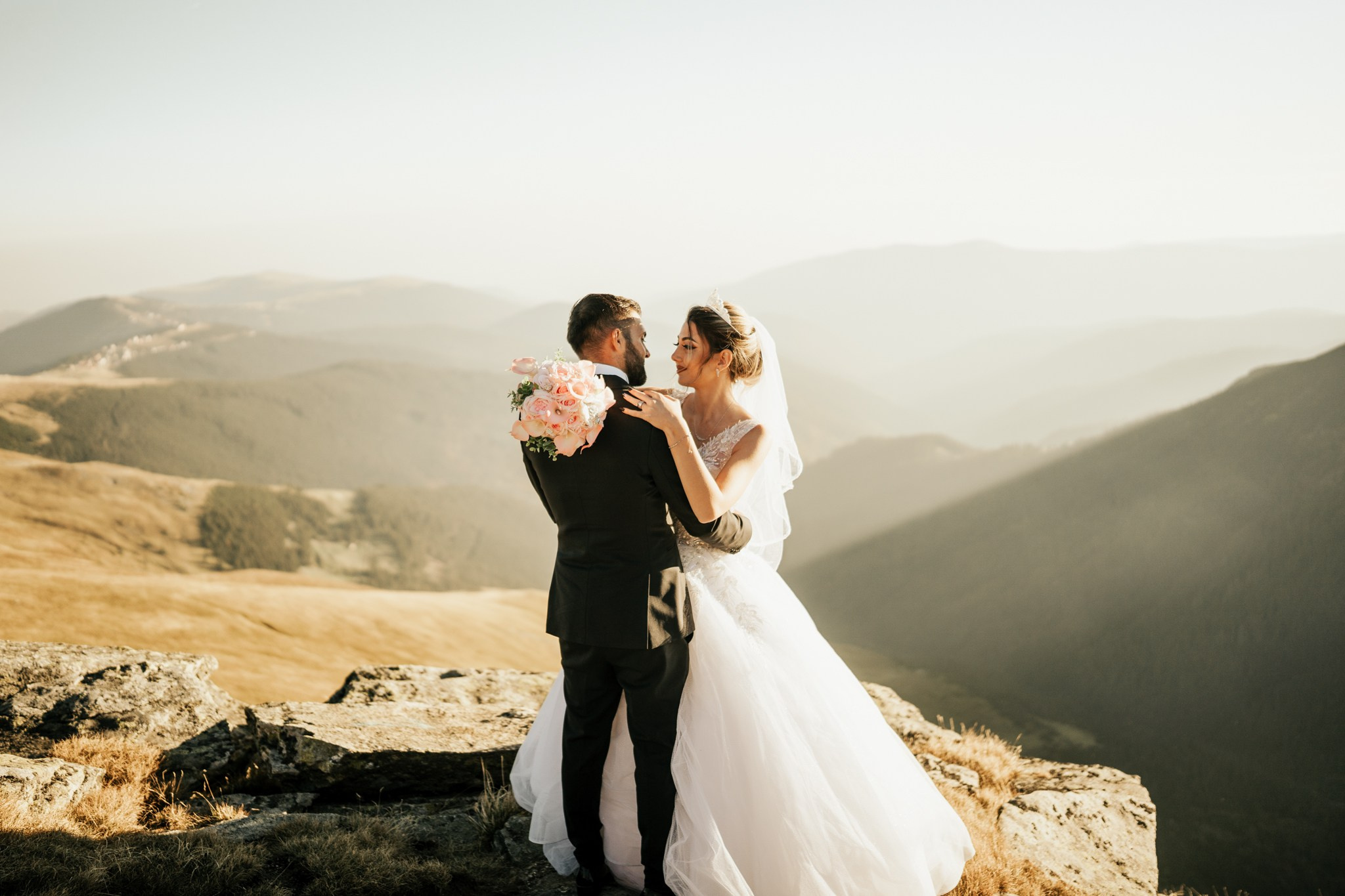 Fotograf de nunta Valcea. Fotografie & Videografie Nunta