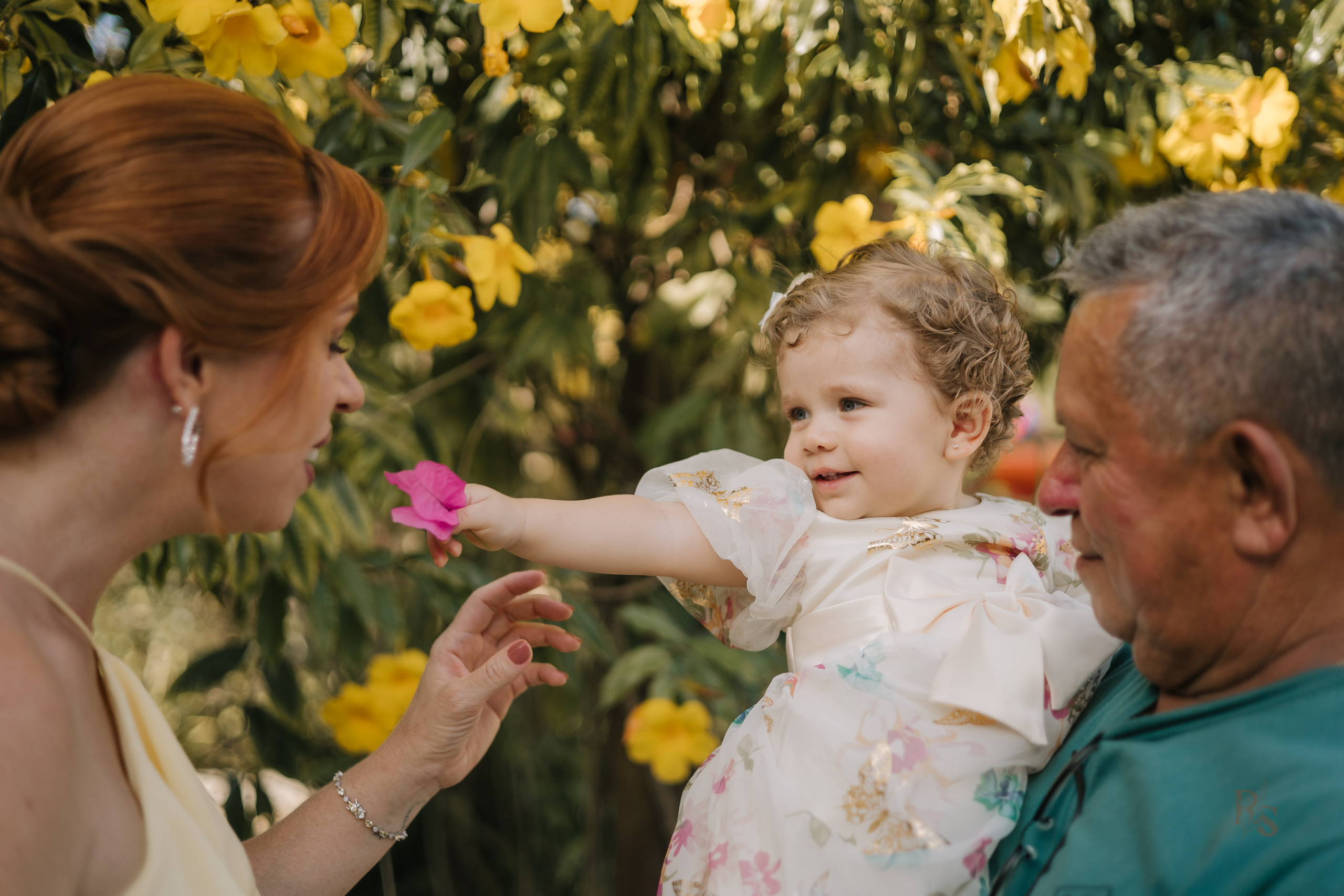 Aurora — 1 ano. Fotógrafo Richard Silvestre — Casamentos na Bahia