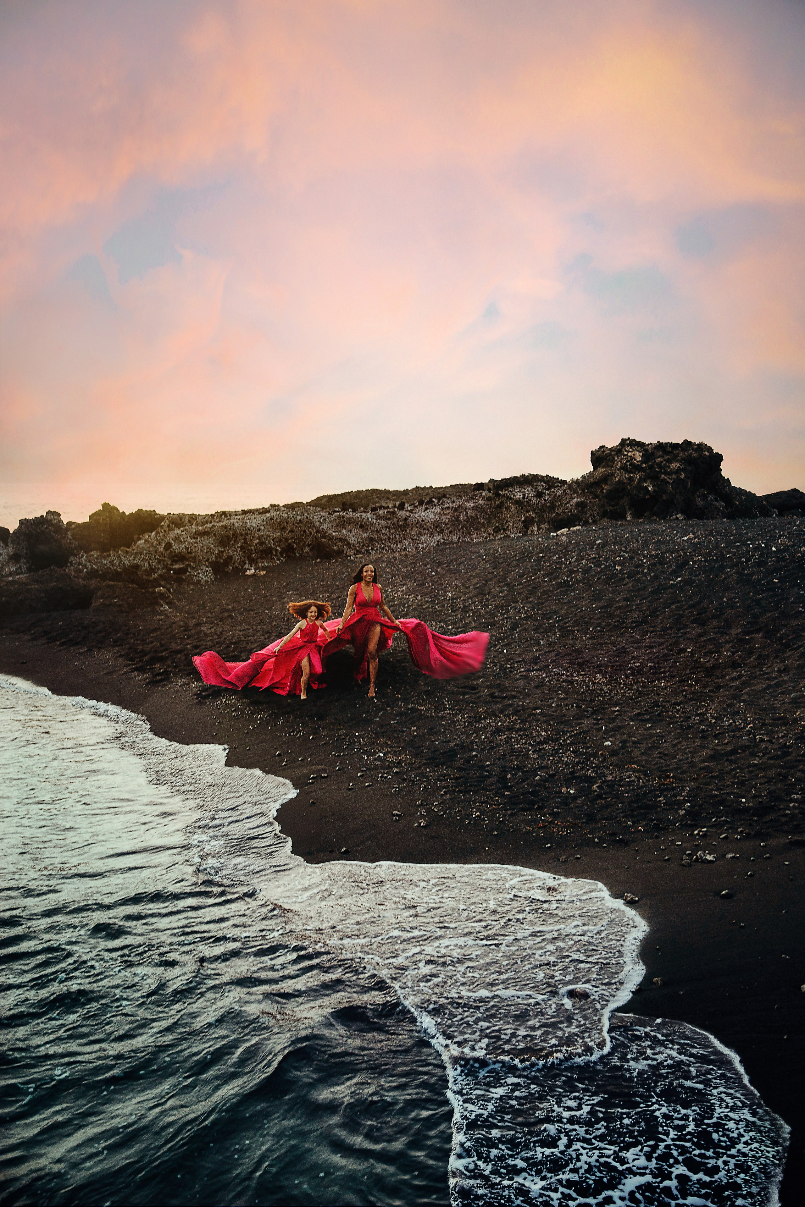 Sesión con vestido volador en Tenerife. Fotógrafa de familias, bodas, comuniones, newborn, premamá en Tenerife | Sesiones con vestidos voladores | Tania Bonnet