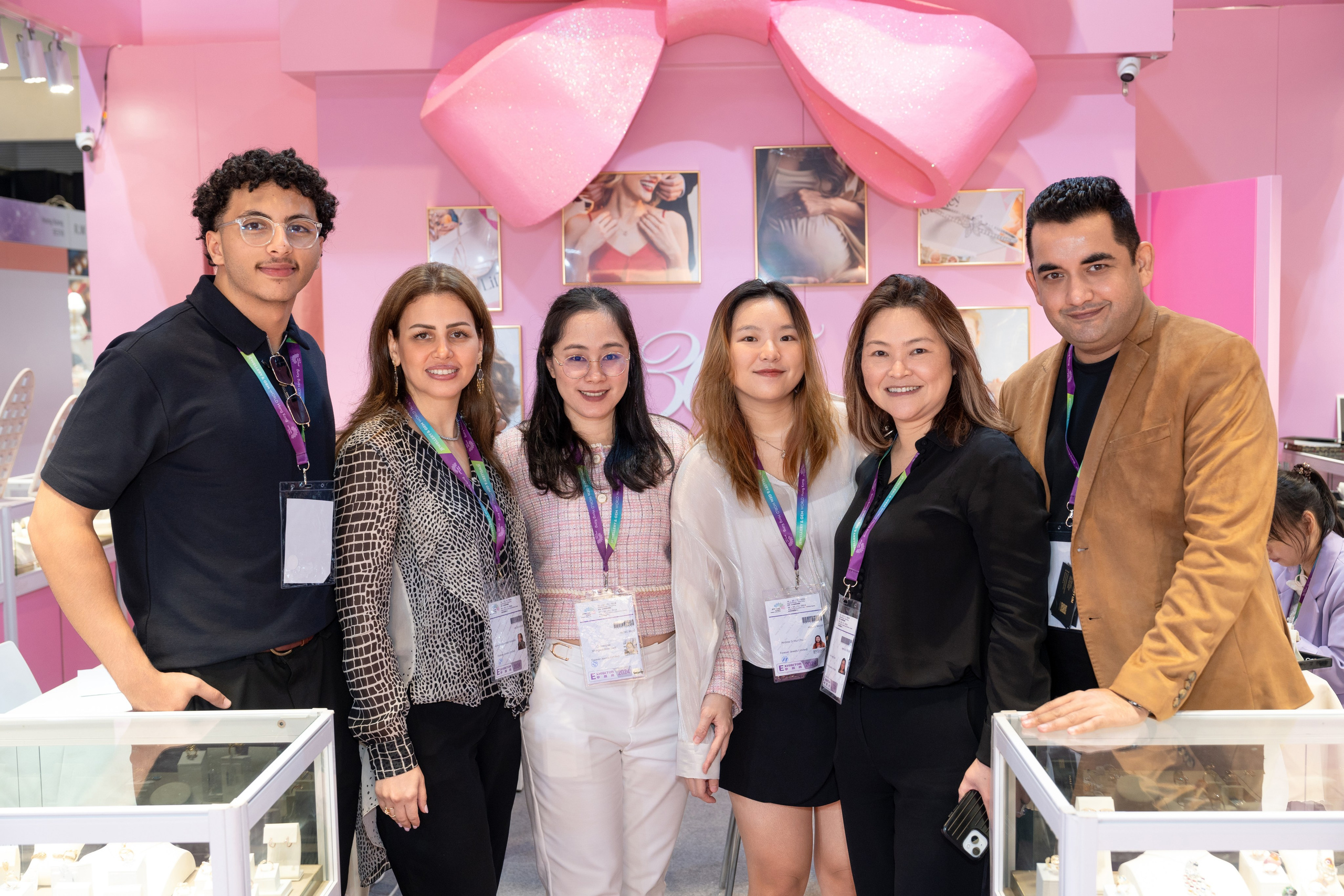 FOREVER5JEWELS. PHOTOGRAPHER IN HONG KONG (WEDDING, FASHION, FAMILY, EVENTS)