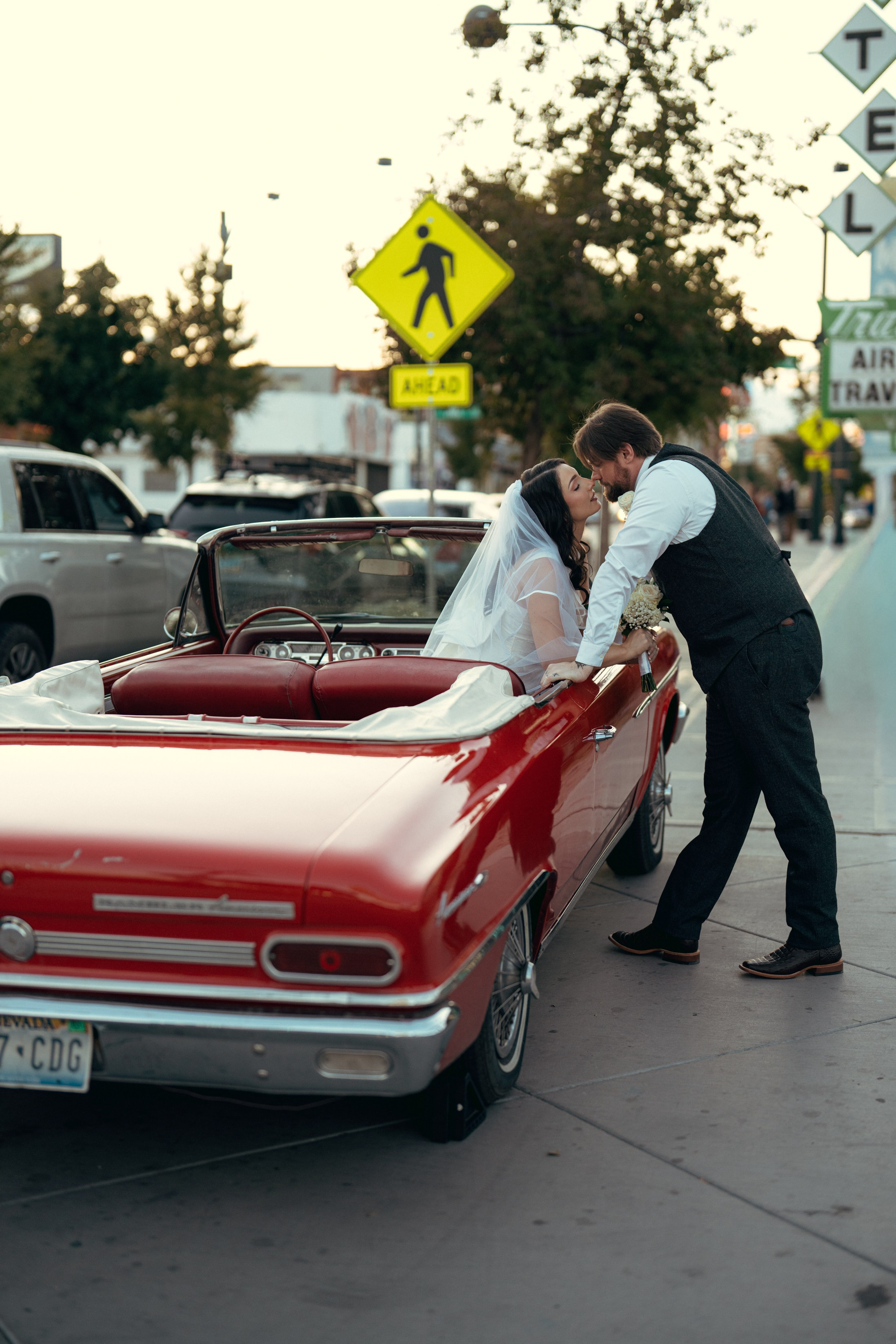 Maggie&Nathan. Wedding & elopement photographer Viktoriya Kravtsov. Las Vegas