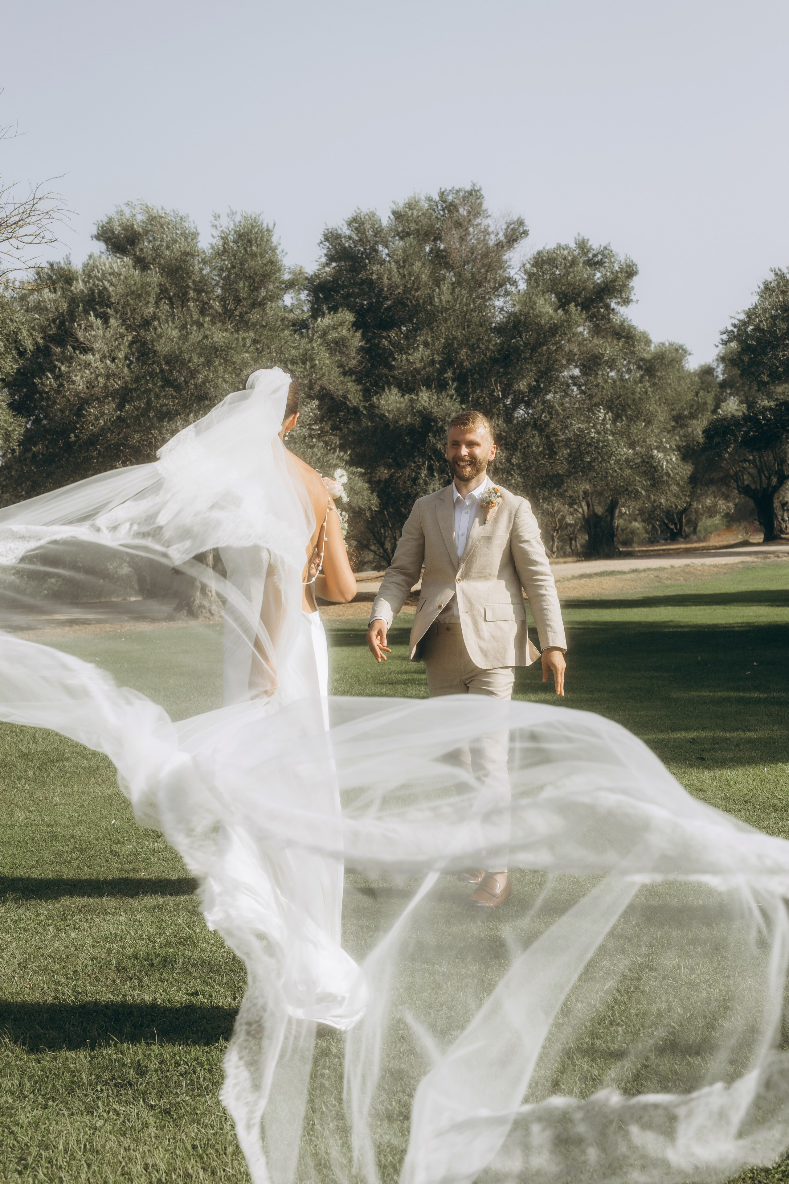 Lauren & Jamie. Hotel Castell d’Emporda. Paola fotógrafo / videografo de bodas en Barcelona