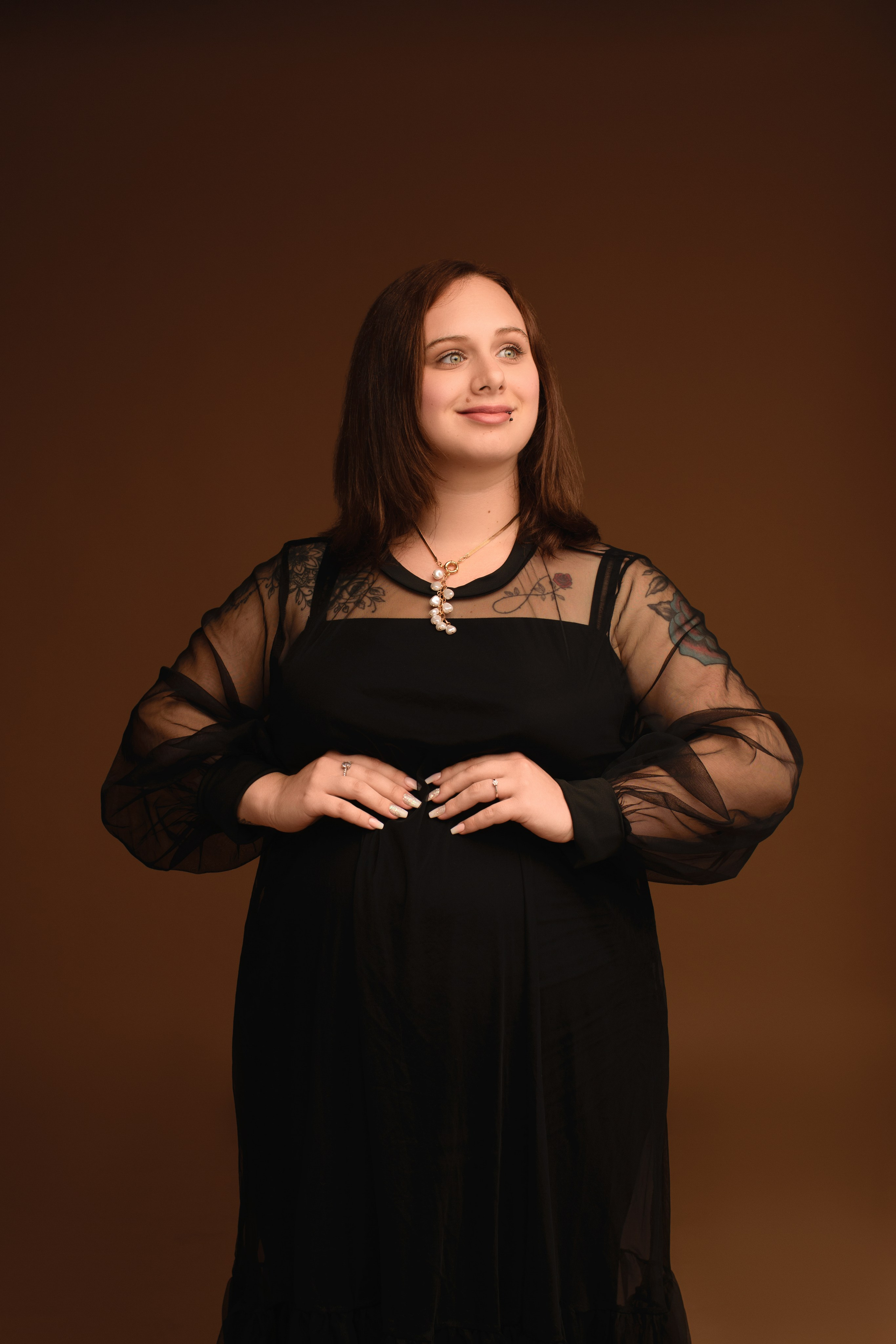 Babybauch Fotoshooting im Studio und on Location. Neugeborene, Baby Fotografin in Düren (NRW) - Vitalina Unruh