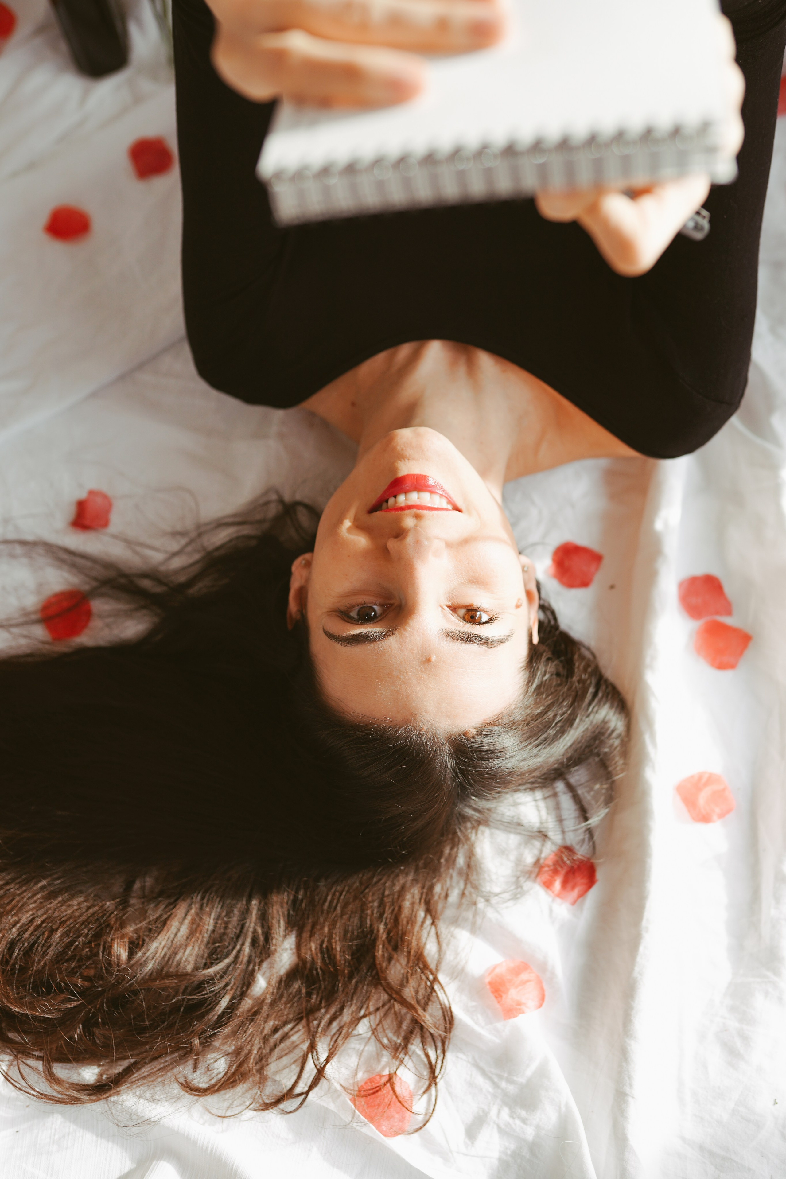 Fotografie de Portret Brașov | Artist Mădălina Beda. Madalina Beda- Artist vizual, fotograf, doula la nastere, consultant babywearing Brasov si in toata tara