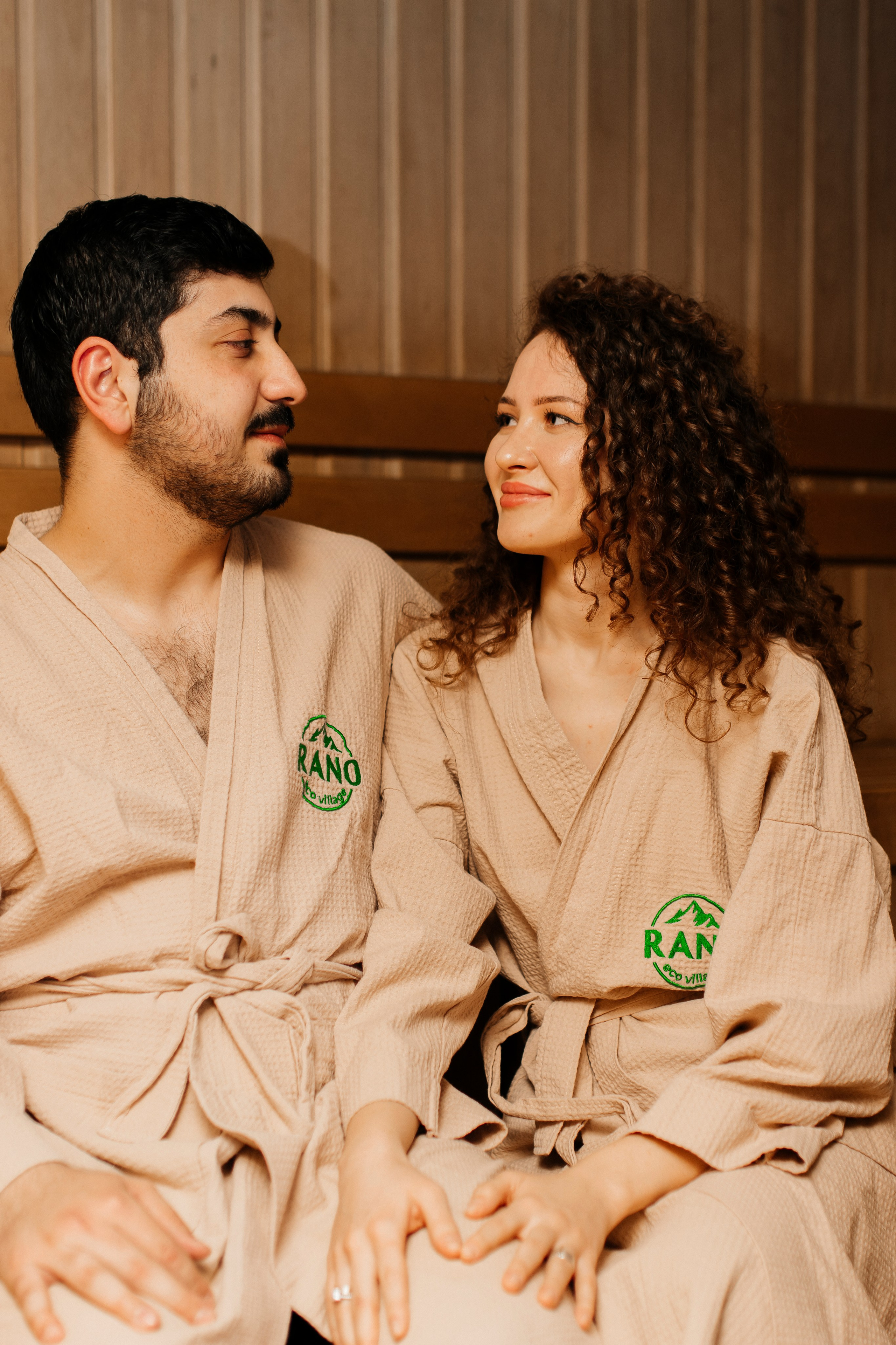 Ойдин и Аждар. Фотограф в Ташкенте, Аксенова Дарья