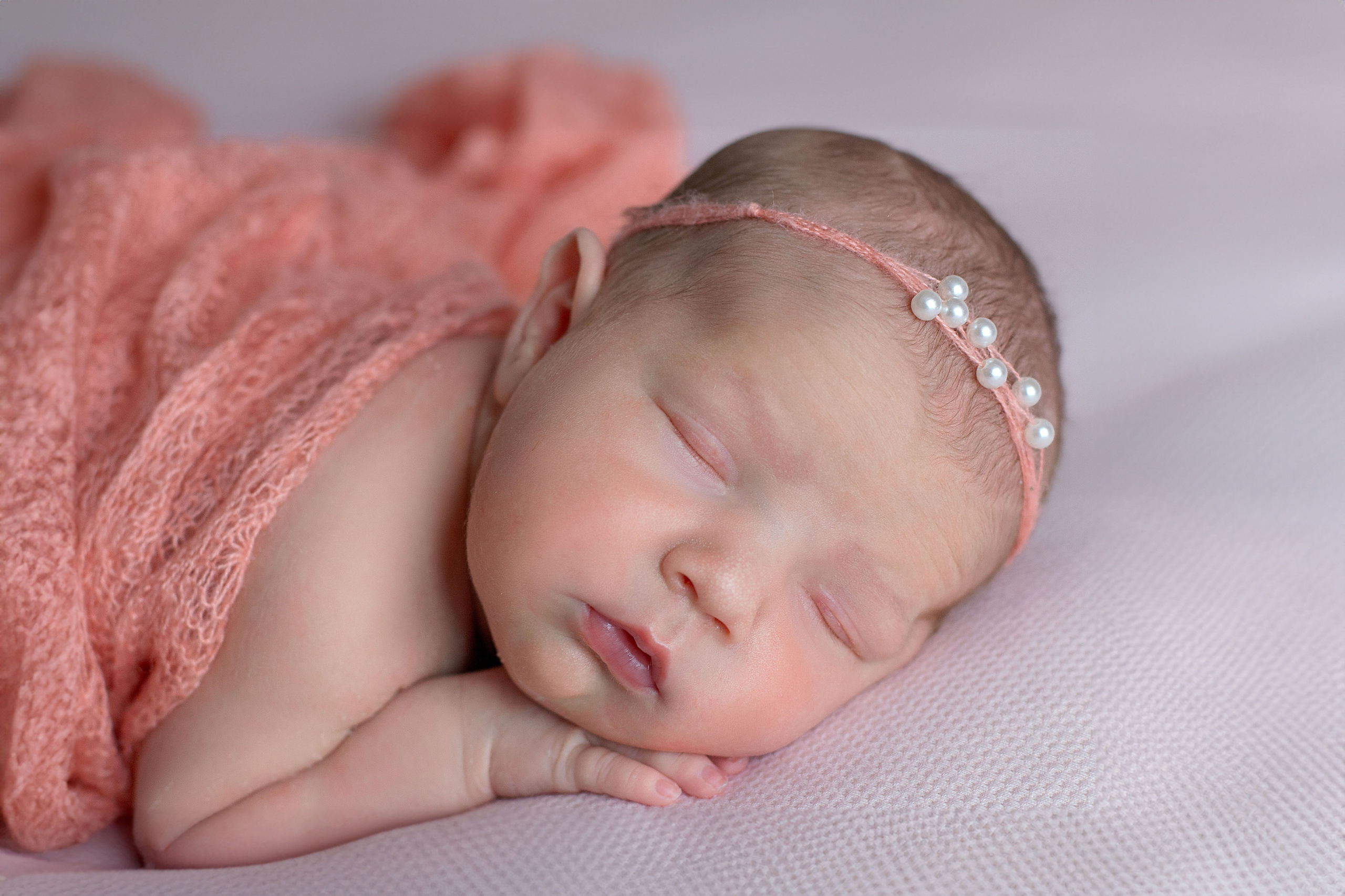 Newborn классическая. Детский и семейный фотограф в г. Бельцы