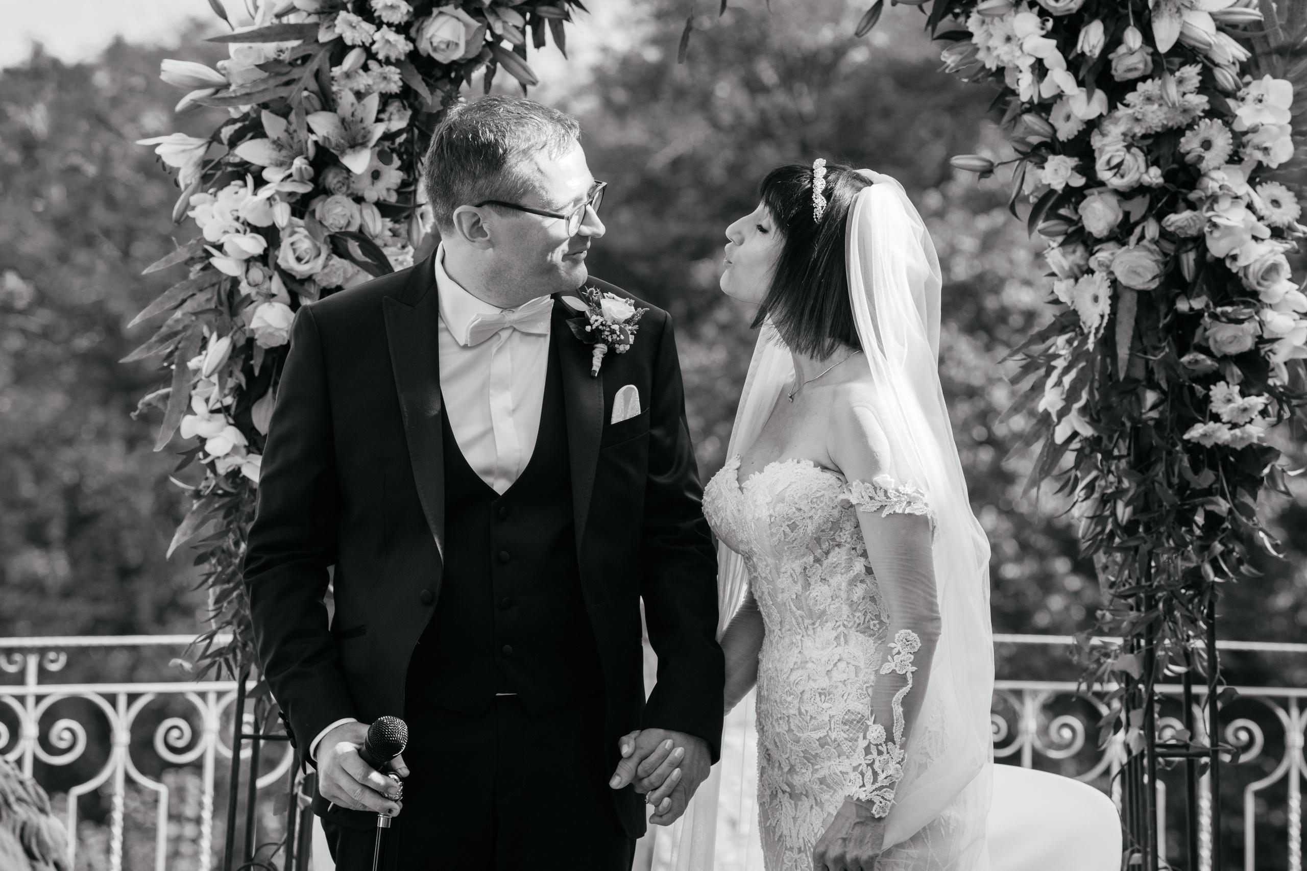 MARCELA & BRUNO Castle Gütsch in Luzern, Switzerland. I am Elena Altendorfer. Wedding photographer in Zurich and Switzerland