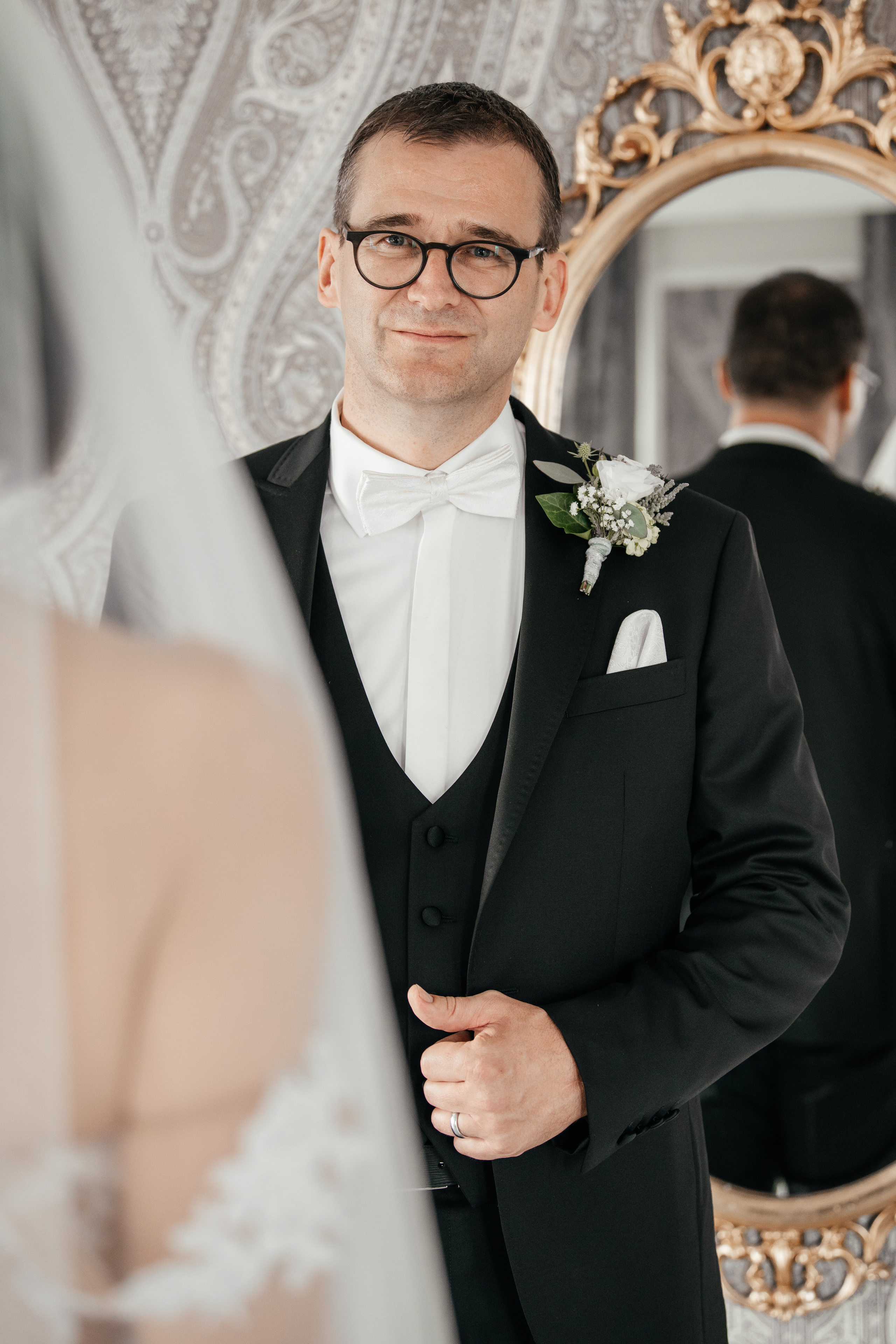 MARCELA & BRUNO Castle Gütsch in Luzern, Switzerland. I am Elena Altendorfer. Wedding photographer in Zurich and Switzerland