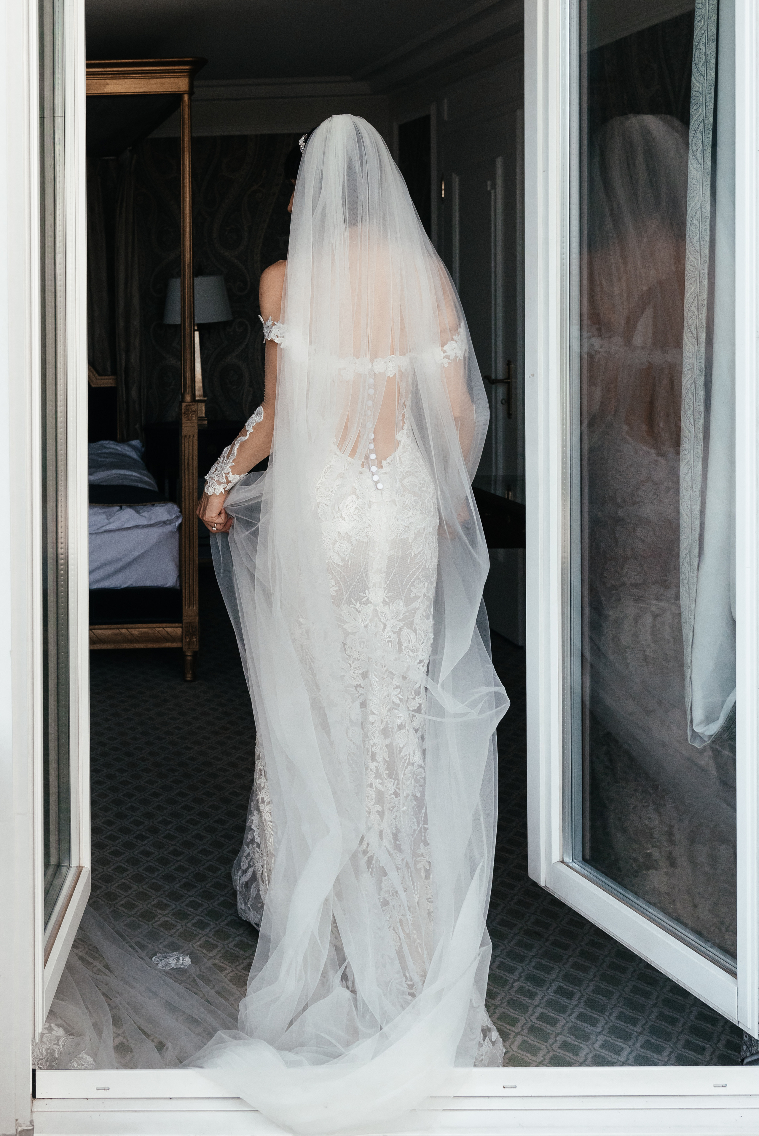 MARCELA & BRUNO Castle Gütsch in Luzern, Switzerland. I am Elena Altendorfer. Wedding photographer in Zurich and Switzerland