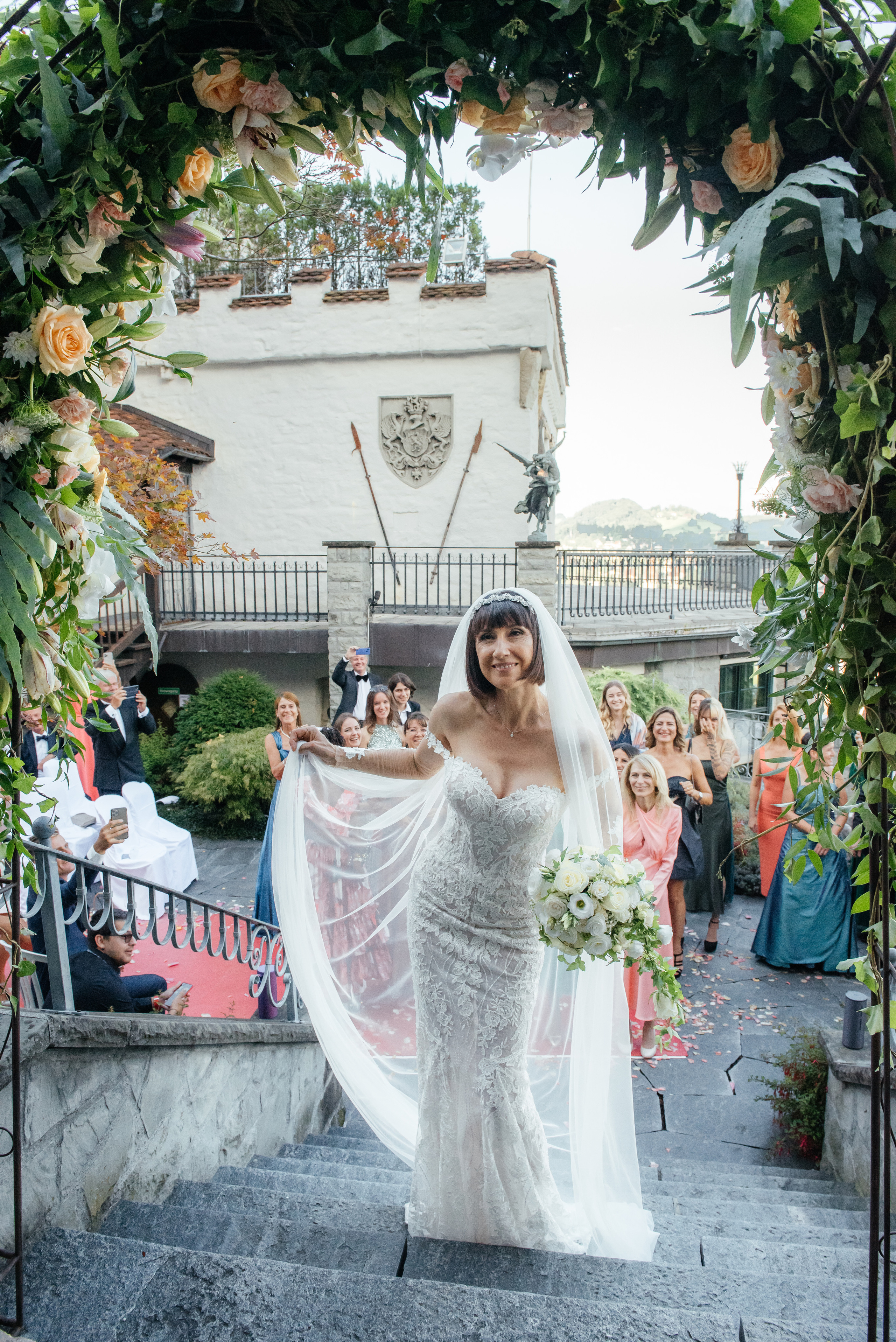 MARCELA & BRUNO Castle Gütsch in Luzern, Switzerland. I am Elena Altendorfer. Wedding photographer in Zurich and Switzerland