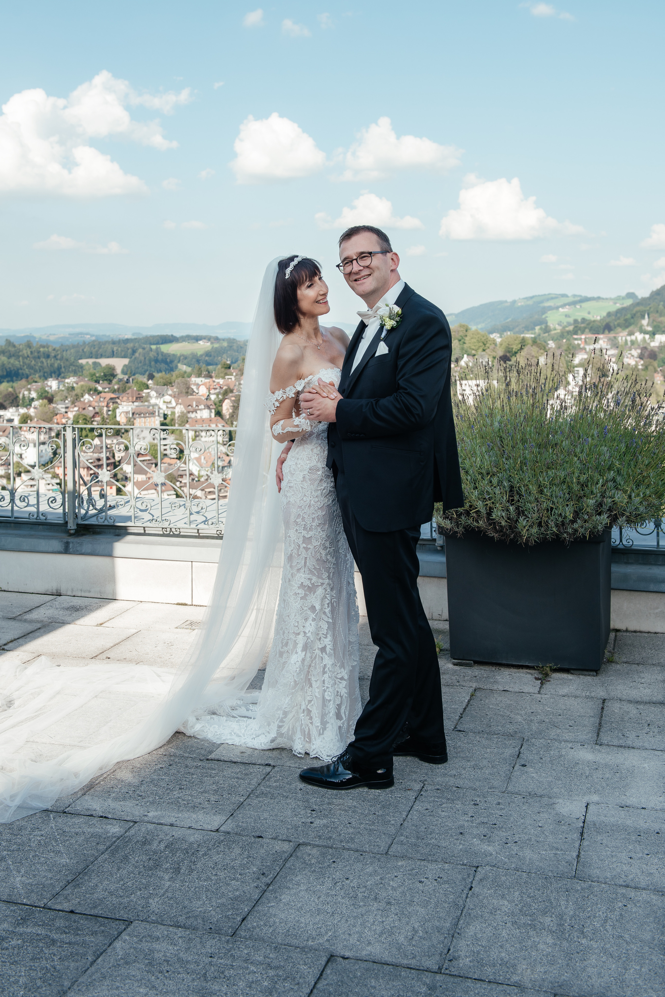 MARCELA & BRUNO Castle Gütsch in Luzern, Switzerland. I am Elena Altendorfer. Wedding photographer in Zurich and Switzerland