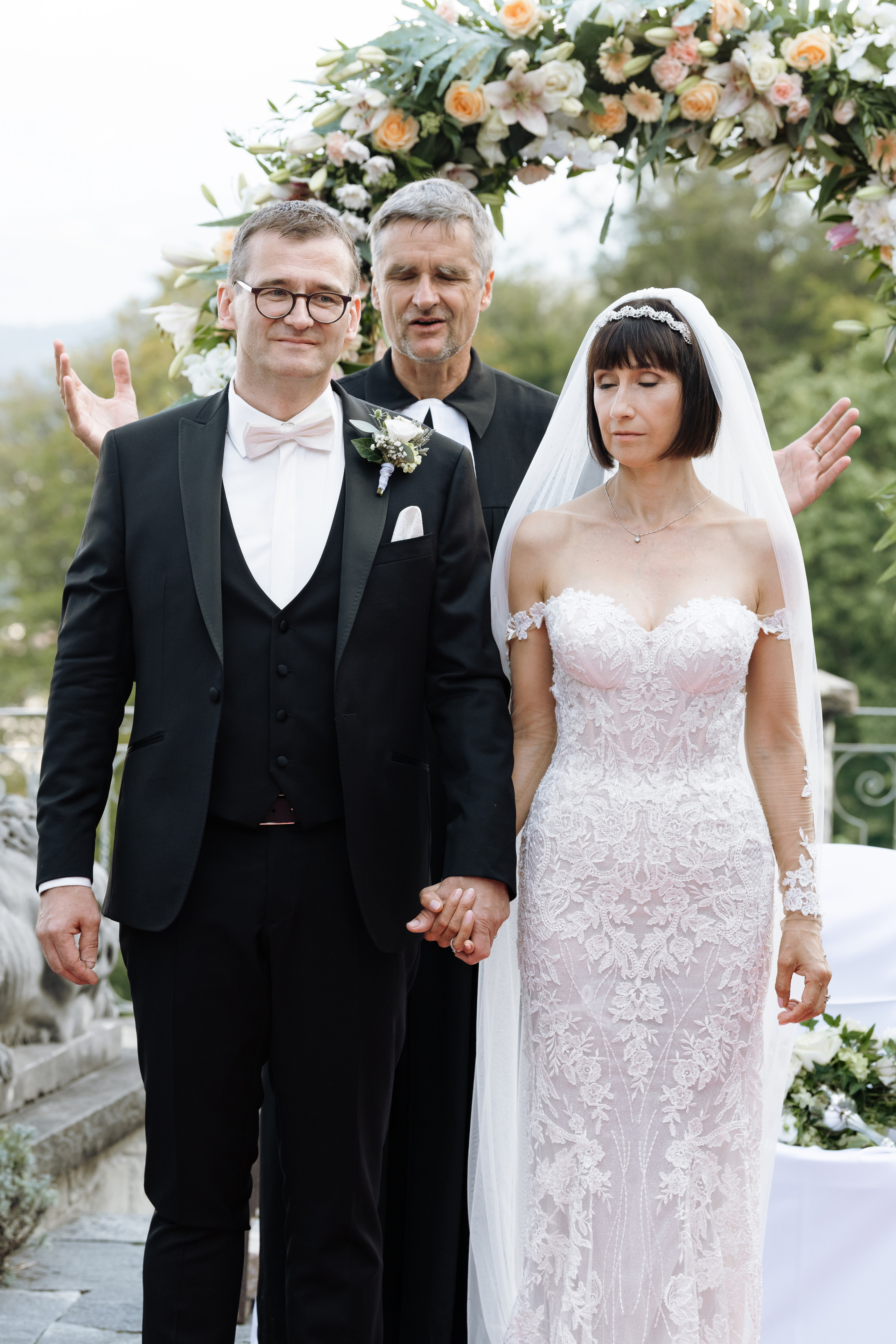 MARCELA & BRUNO Castle Gütsch in Luzern, Switzerland. I am Elena Altendorfer. Wedding photographer in Zurich and Switzerland