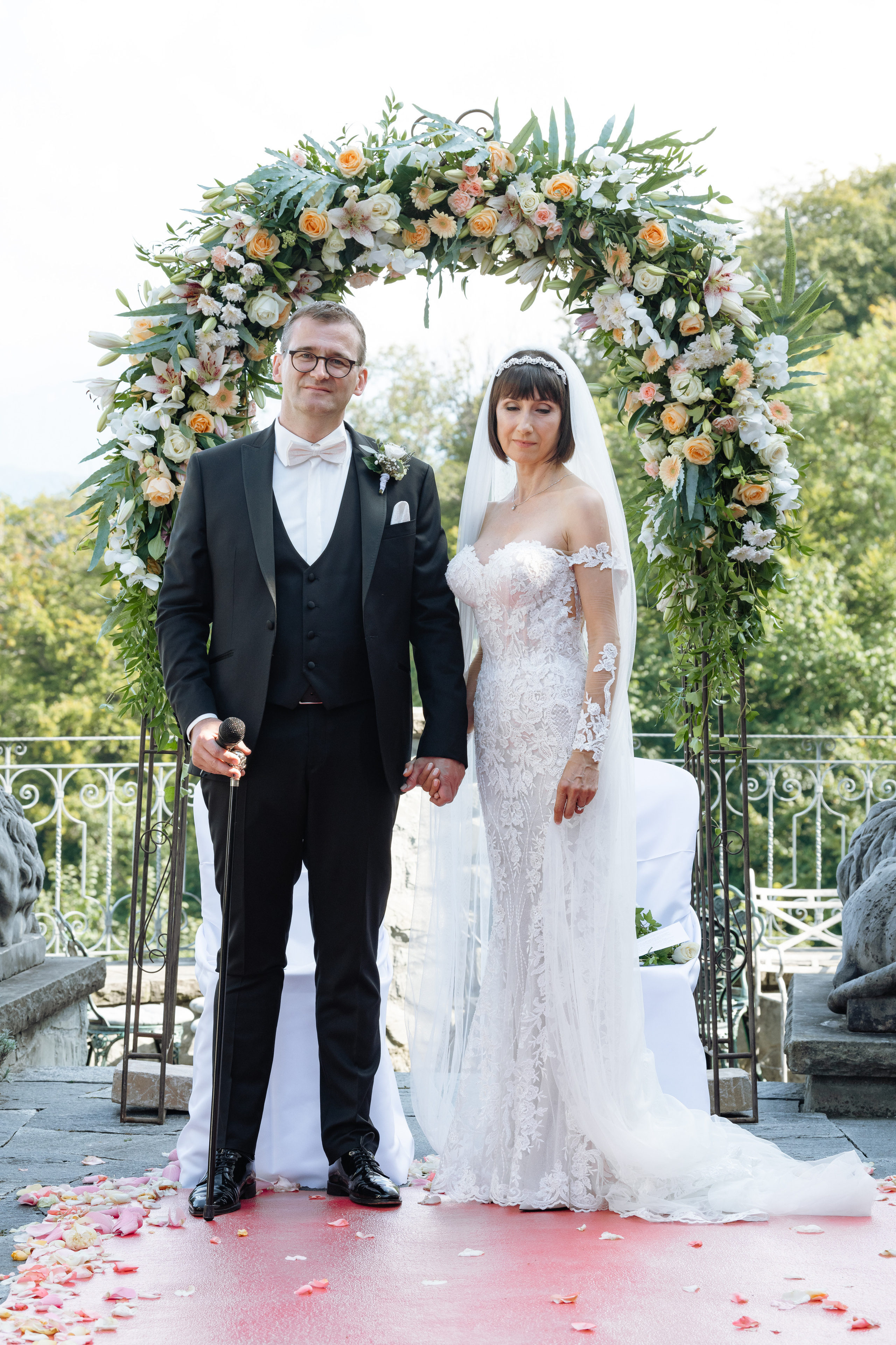 MARCELA & BRUNO Castle Gütsch in Luzern, Switzerland. I am Elena Altendorfer. Wedding photographer in Zurich and Switzerland