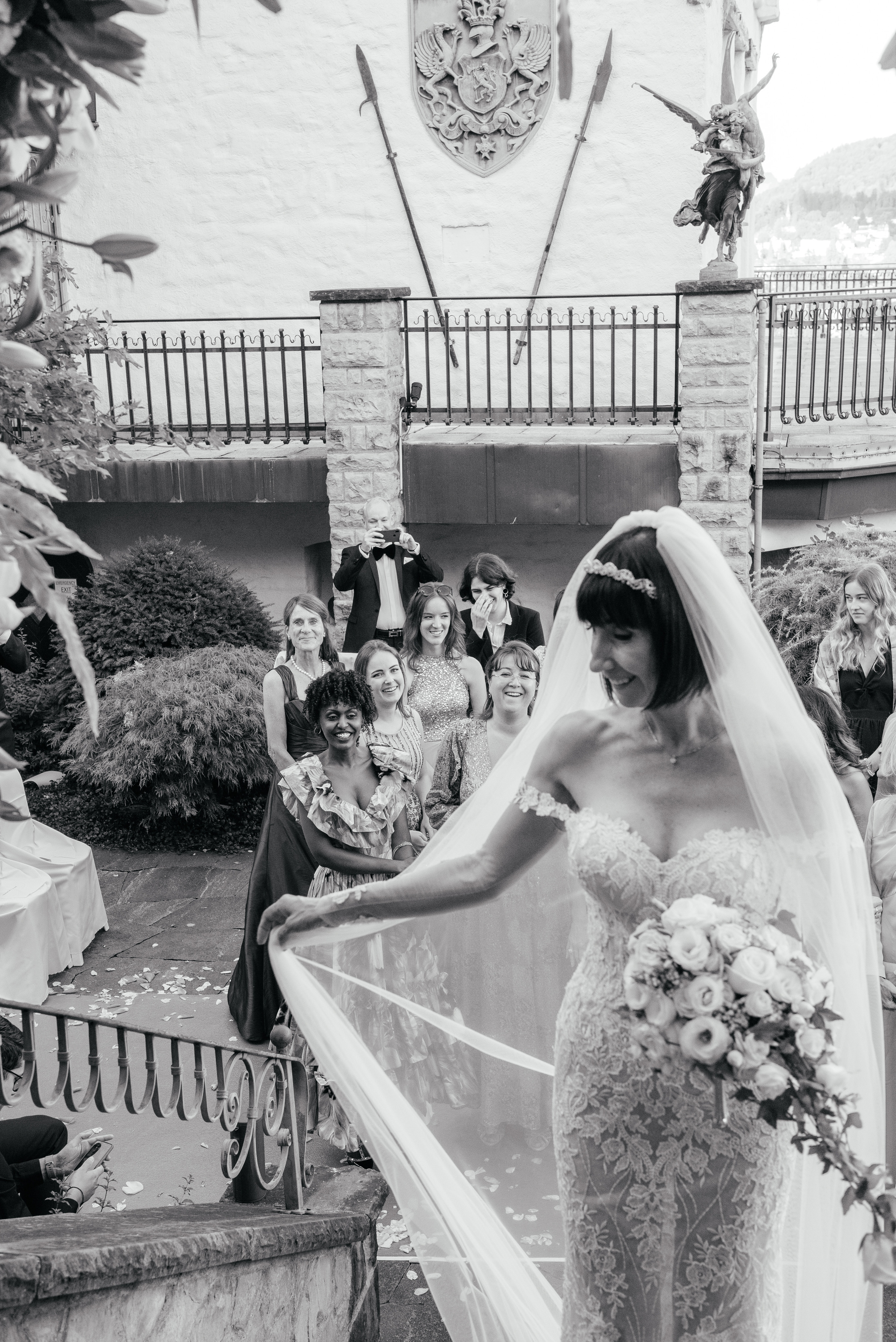 MARCELA & BRUNO Castle Gütsch in Luzern, Switzerland. I am Elena Altendorfer. Wedding photographer in Zurich and Switzerland