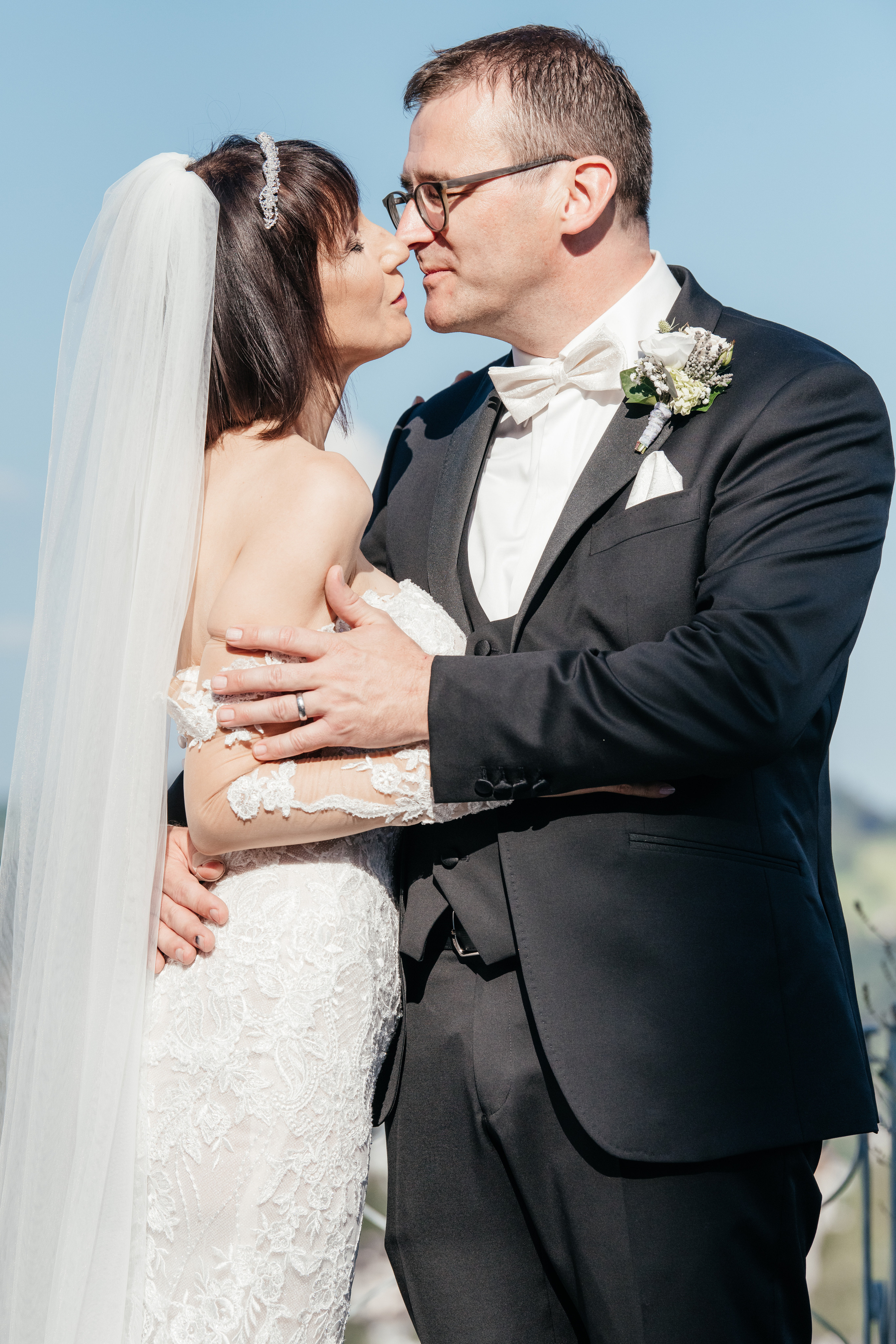 MARCELA & BRUNO Castle Gütsch in Luzern, Switzerland. I am Elena Altendorfer. Wedding photographer in Zurich and Switzerland