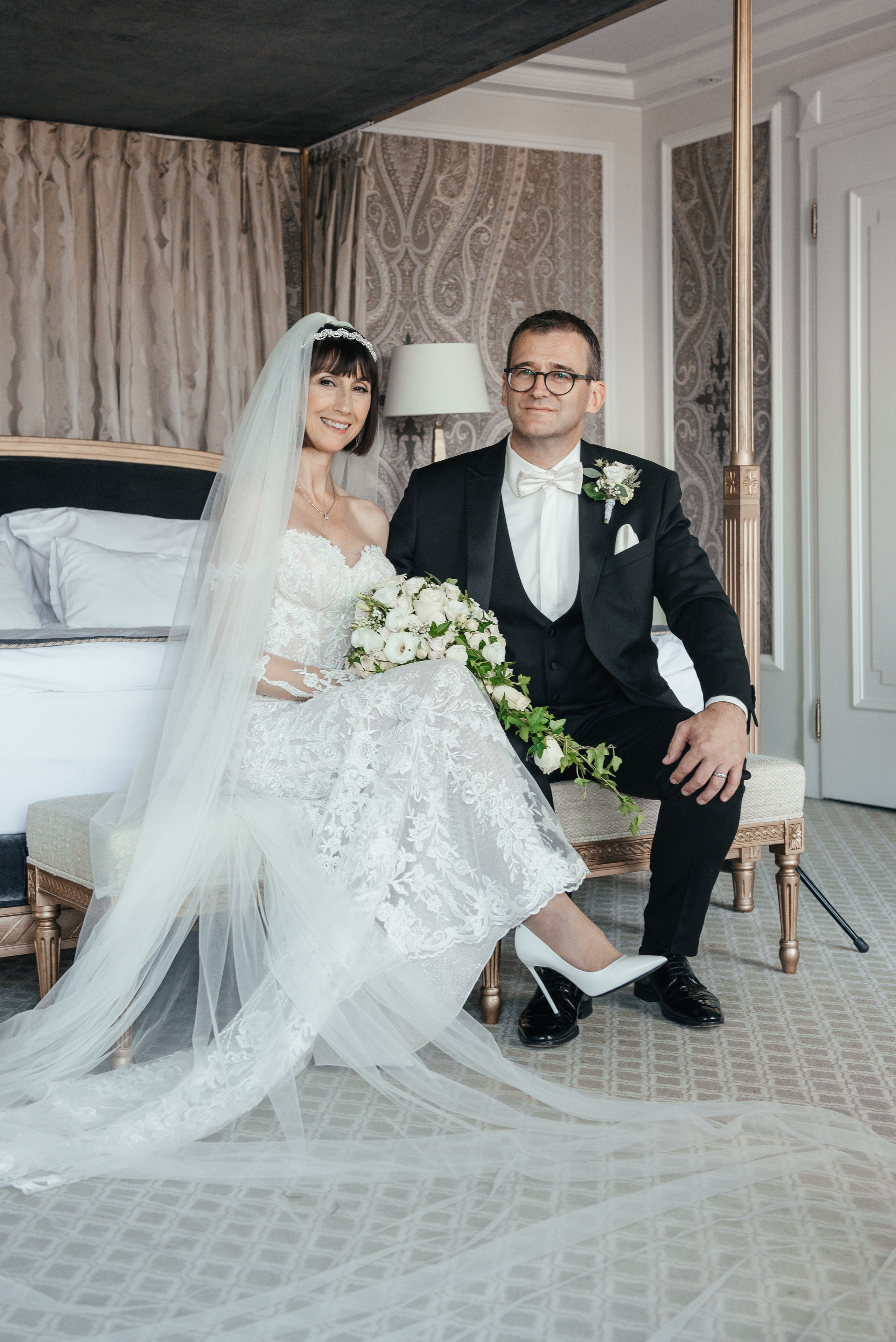 MARCELA & BRUNO Castle Gütsch in Luzern, Switzerland. I am Elena Altendorfer. Wedding photographer in Zurich and Switzerland