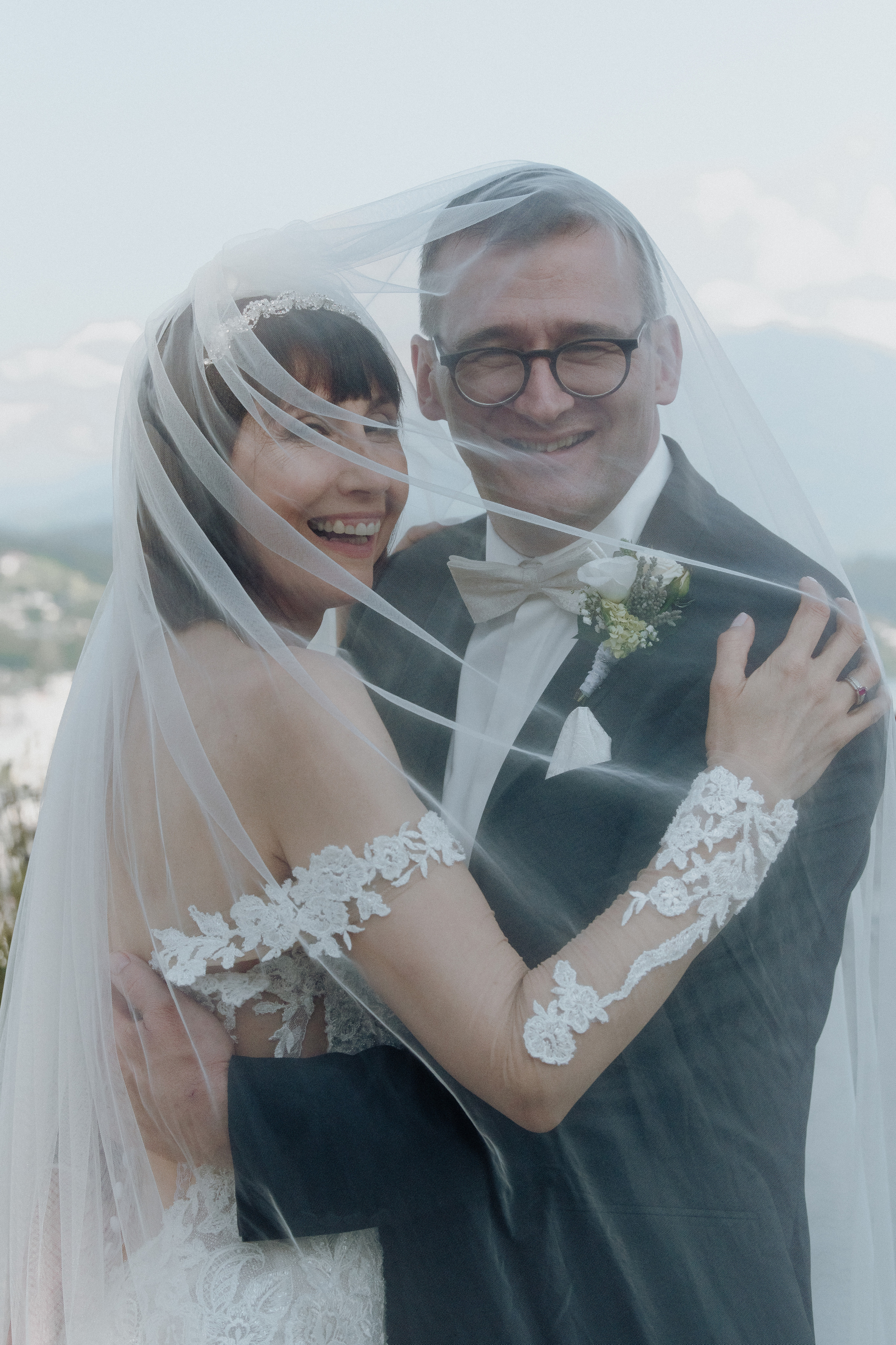 MARCELA & BRUNO Castle Gütsch in Luzern, Switzerland. I am Elena Altendorfer. Wedding photographer in Zurich and Switzerland